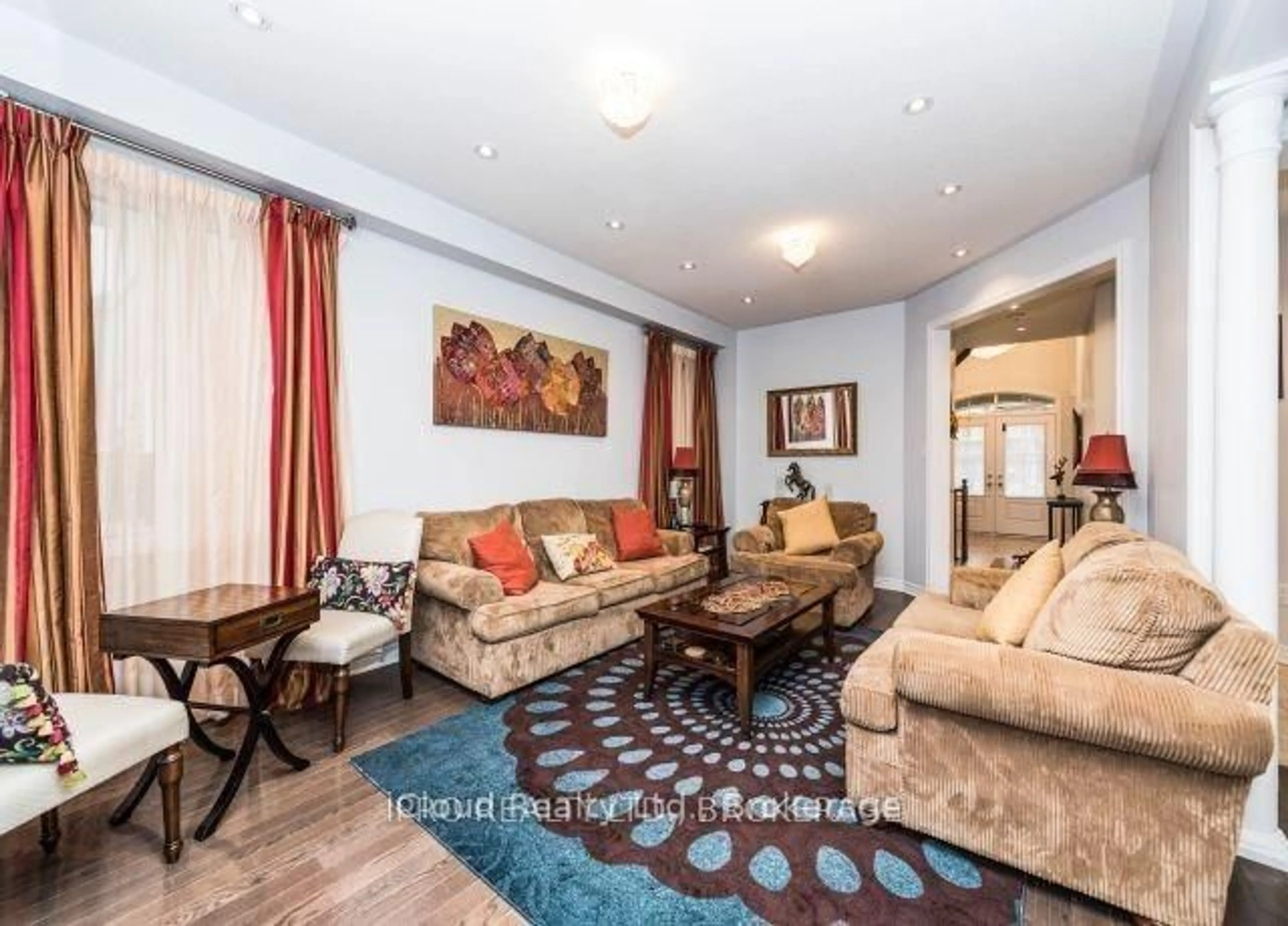 Living room with furniture, unknown for 27 Tysonville Circ, Brampton Ontario L7A 4A6