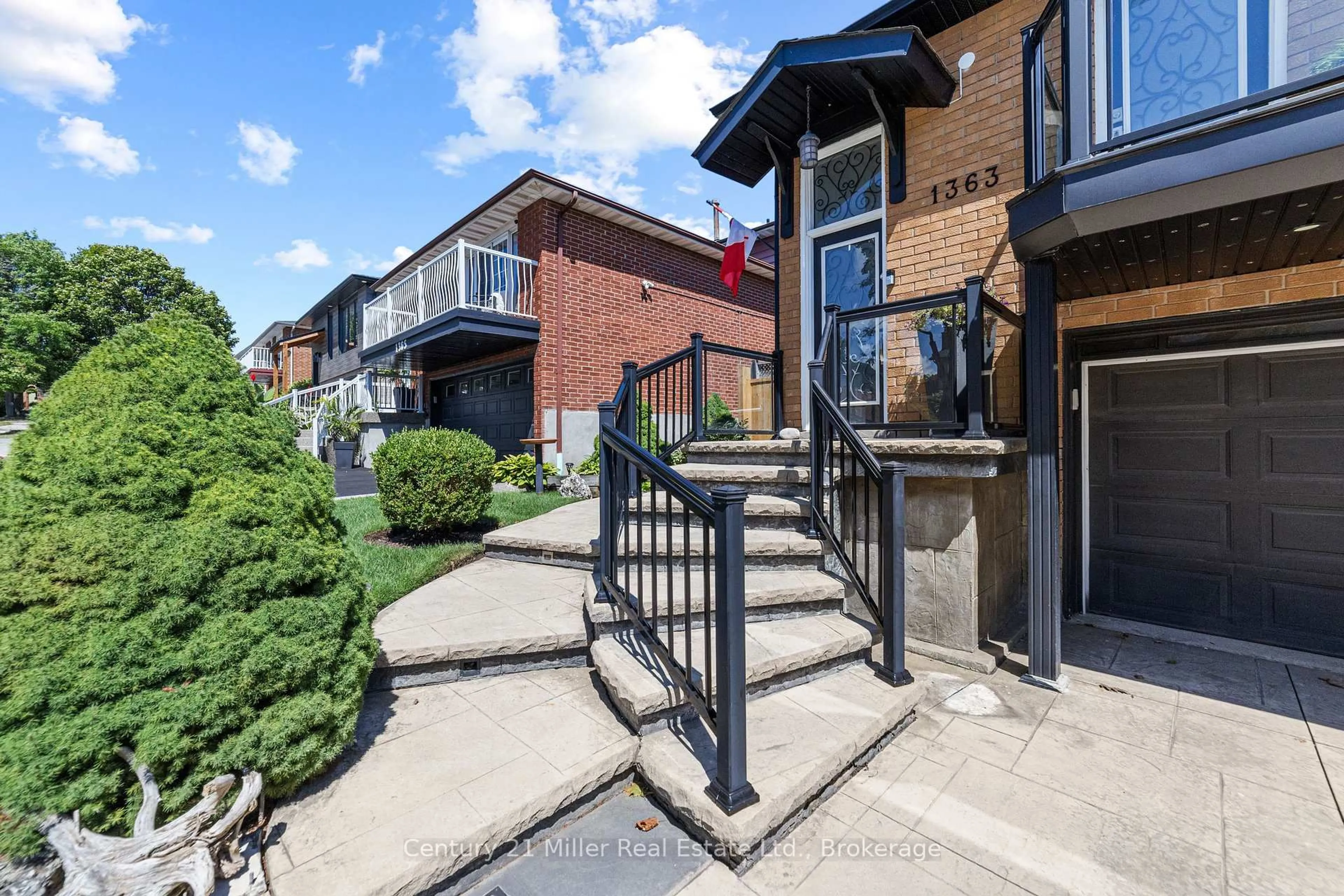 Unknown for 1363 Harmsworth Sq, Oakville Ontario L6H 3E7