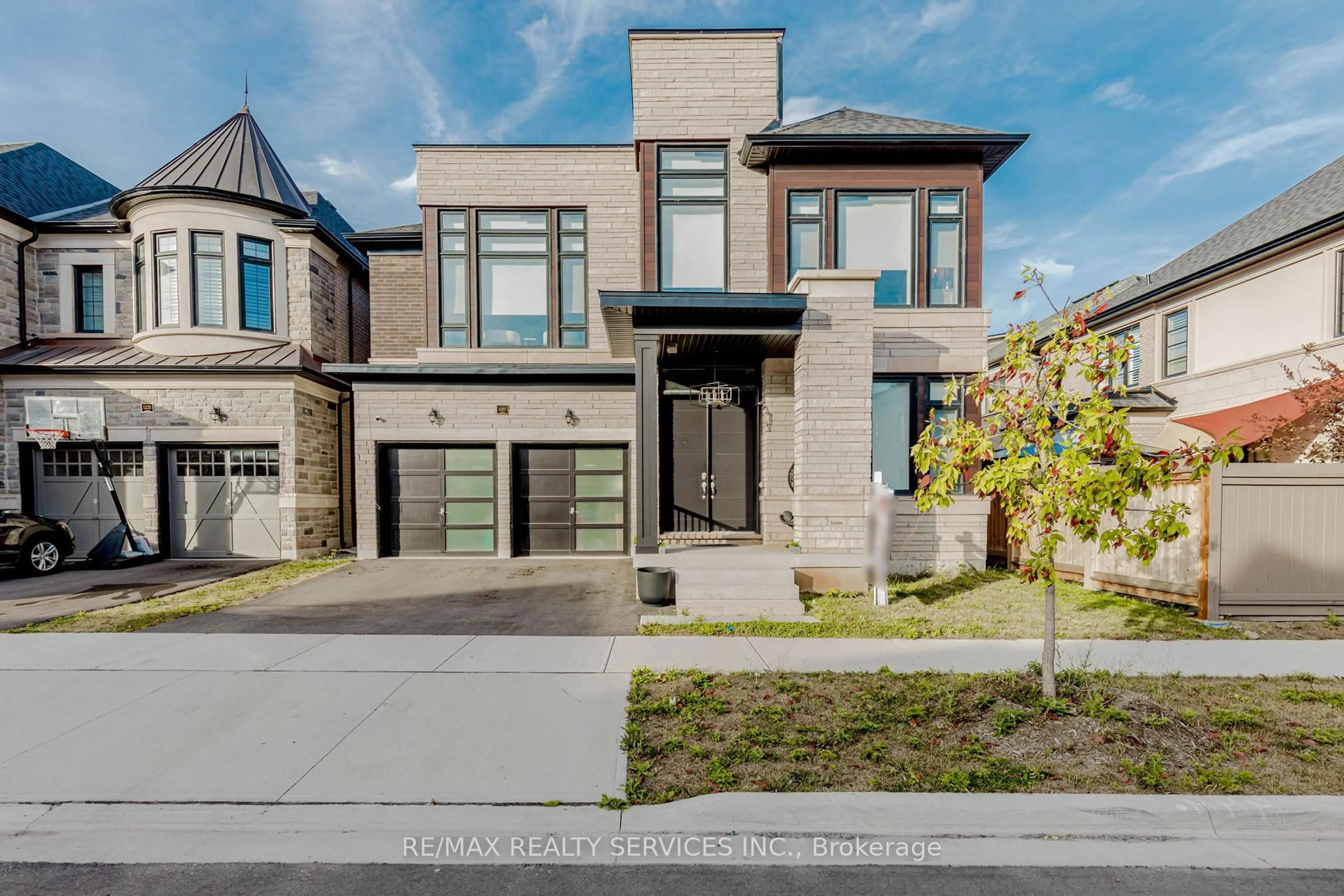 Home with brick exterior material, street for 1217 Ironbridge Rd, Oakville Ontario L6M 5M5