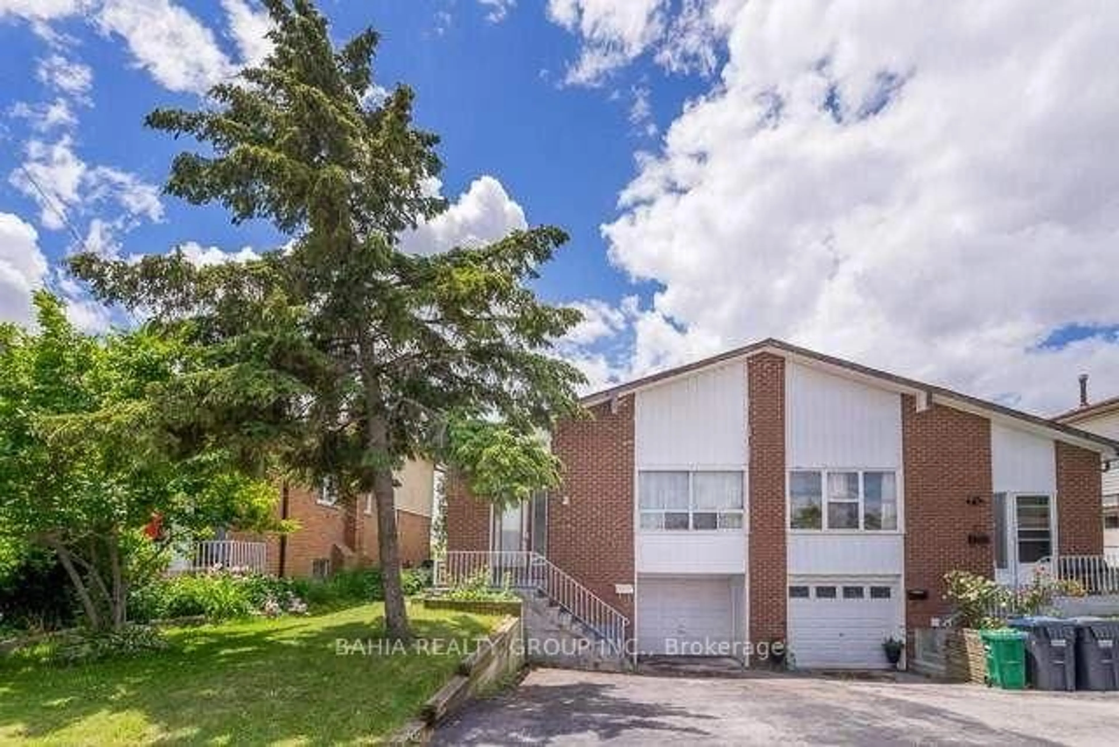 Home with brick exterior material, street for 14 Newlyn Cres, Brampton Ontario L6V 3A7
