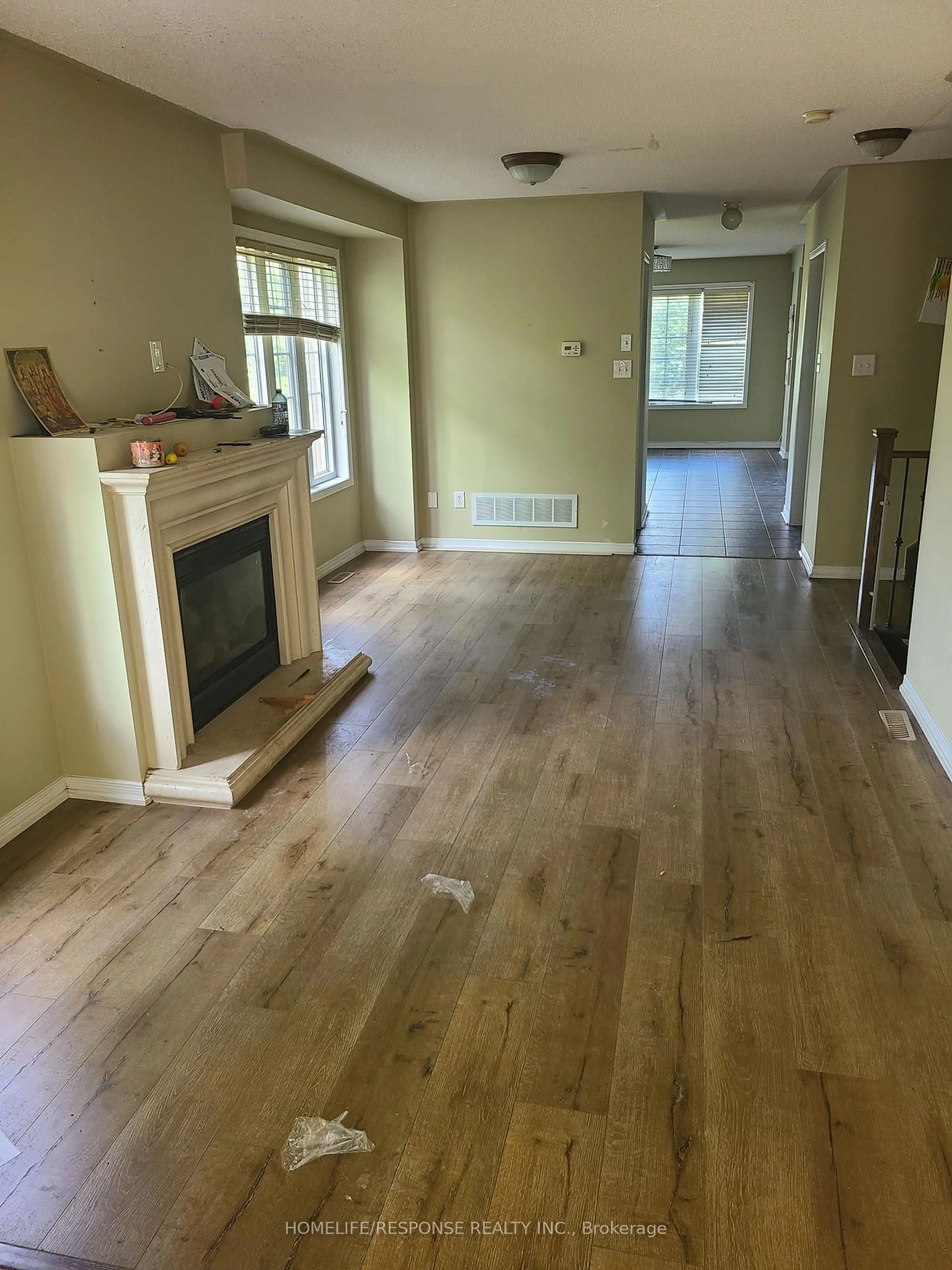 A pic of a room for 141 ROCKGARDEN Tr, Brampton Ontario L6R 3N2