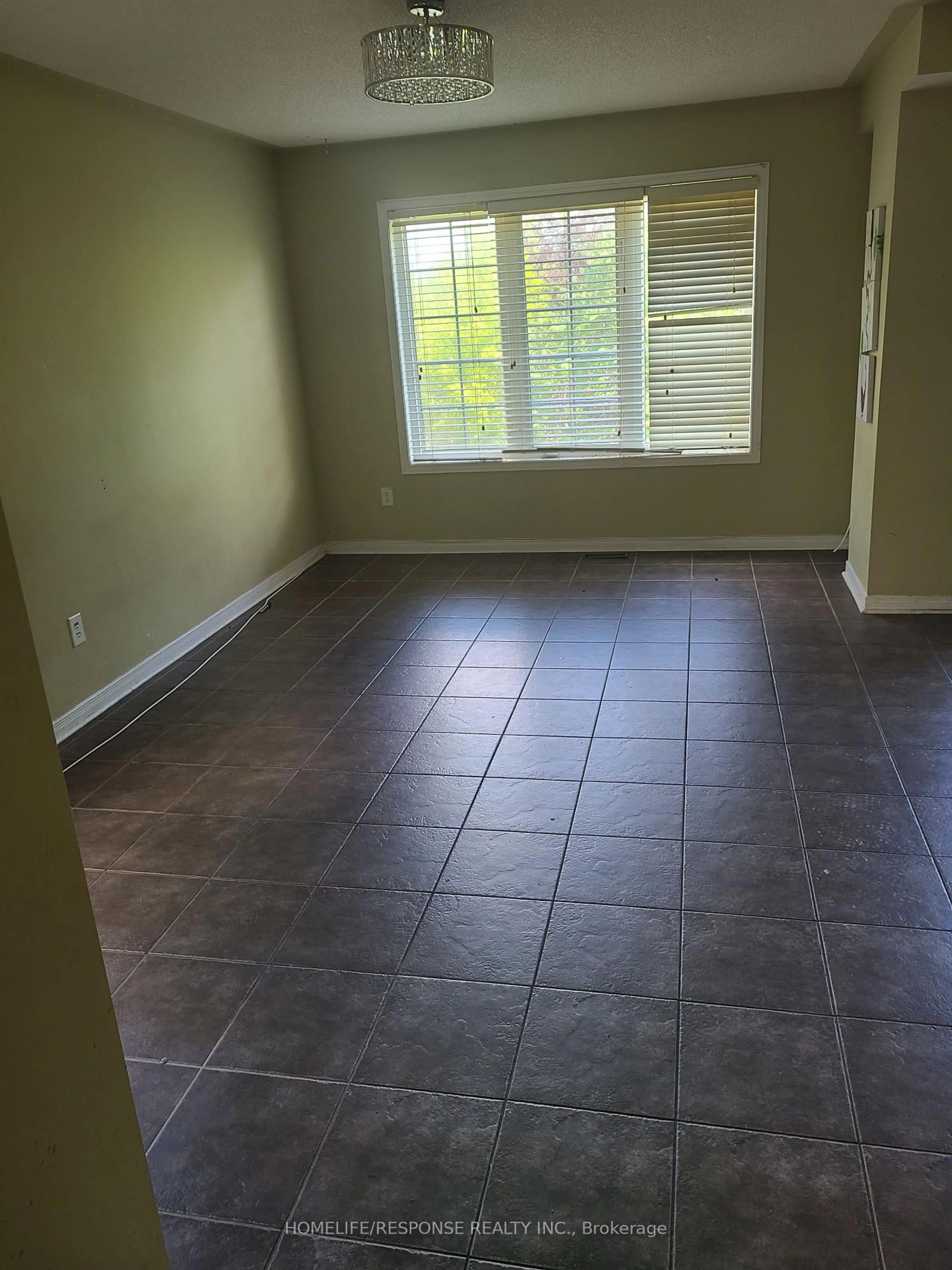 A pic of a room for 141 ROCKGARDEN Tr, Brampton Ontario L6R 3N2