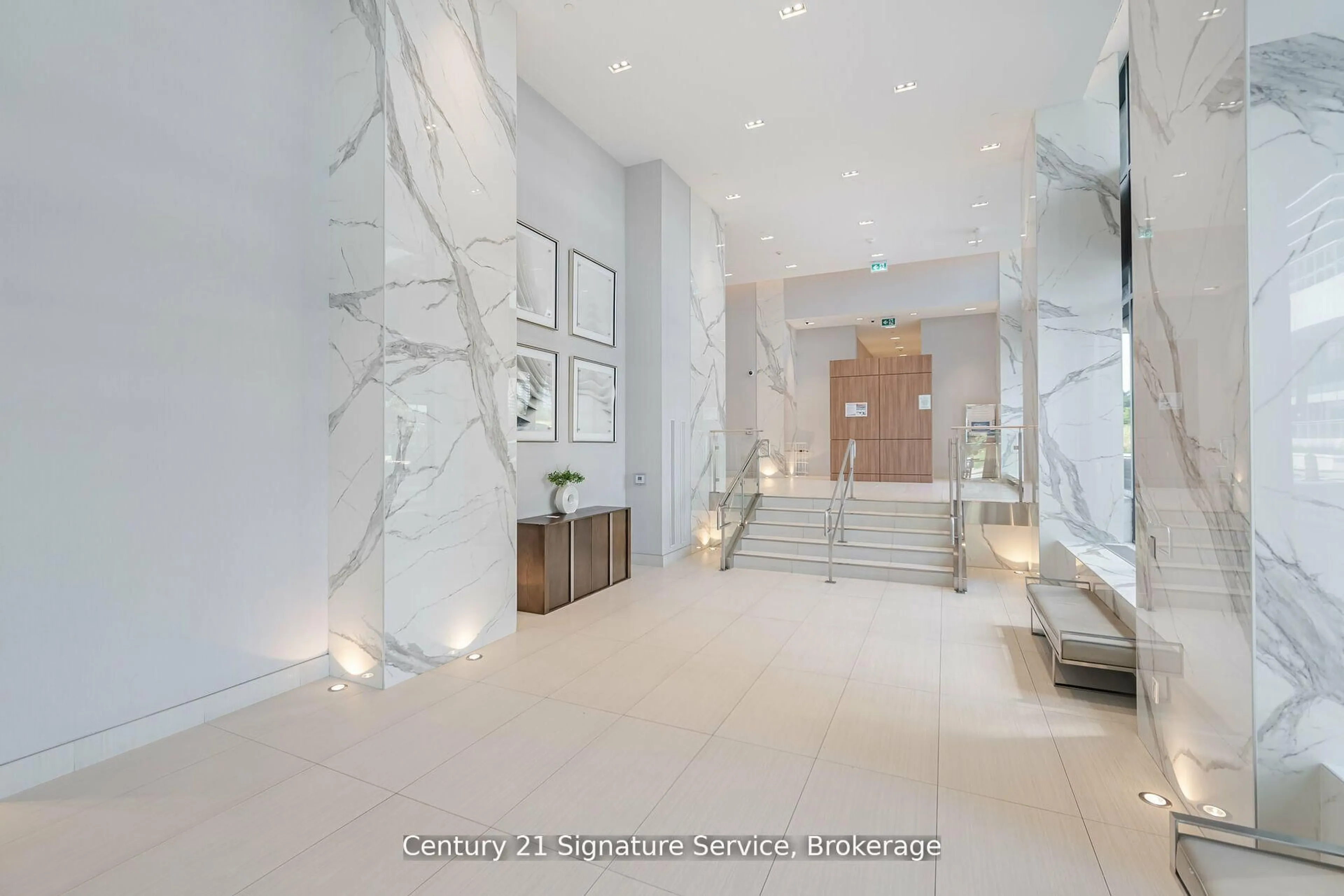 Indoor foyer for 20 Shore Breeze Dr #312, Toronto Ontario M8V 0C7