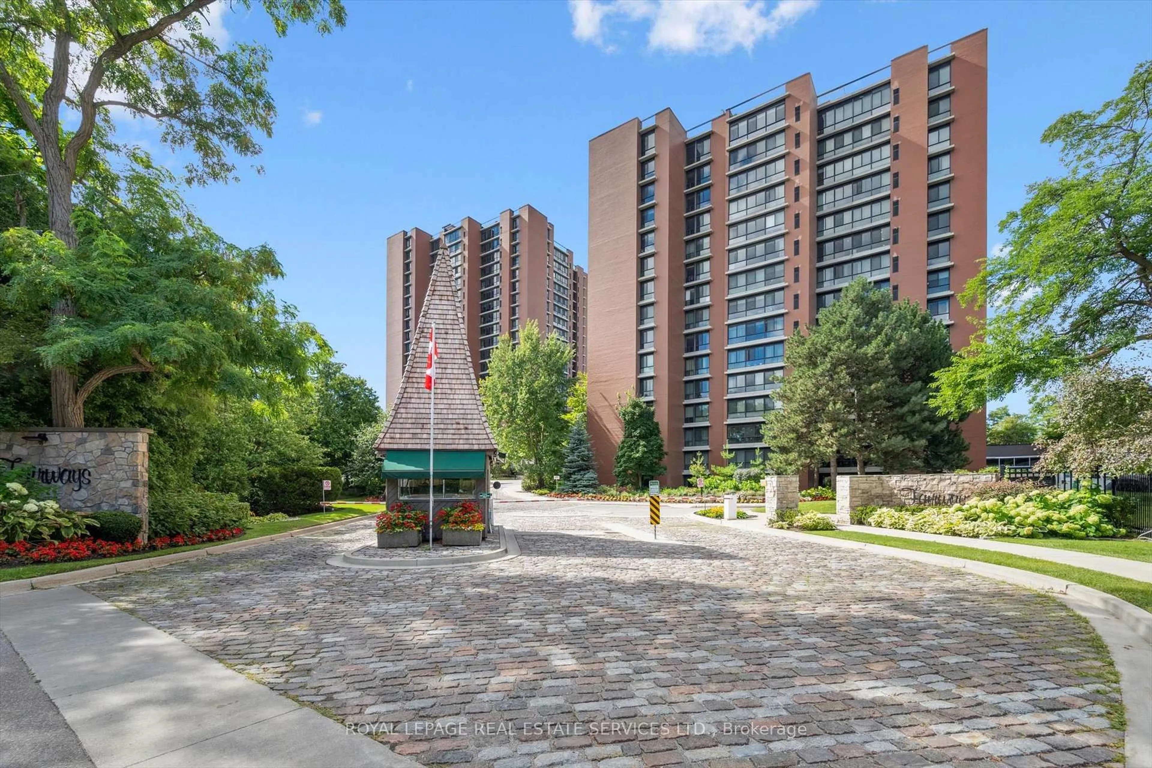 Patio, street for 1400 Dixie Rd #1206, Mississauga Ontario L5E 3E1