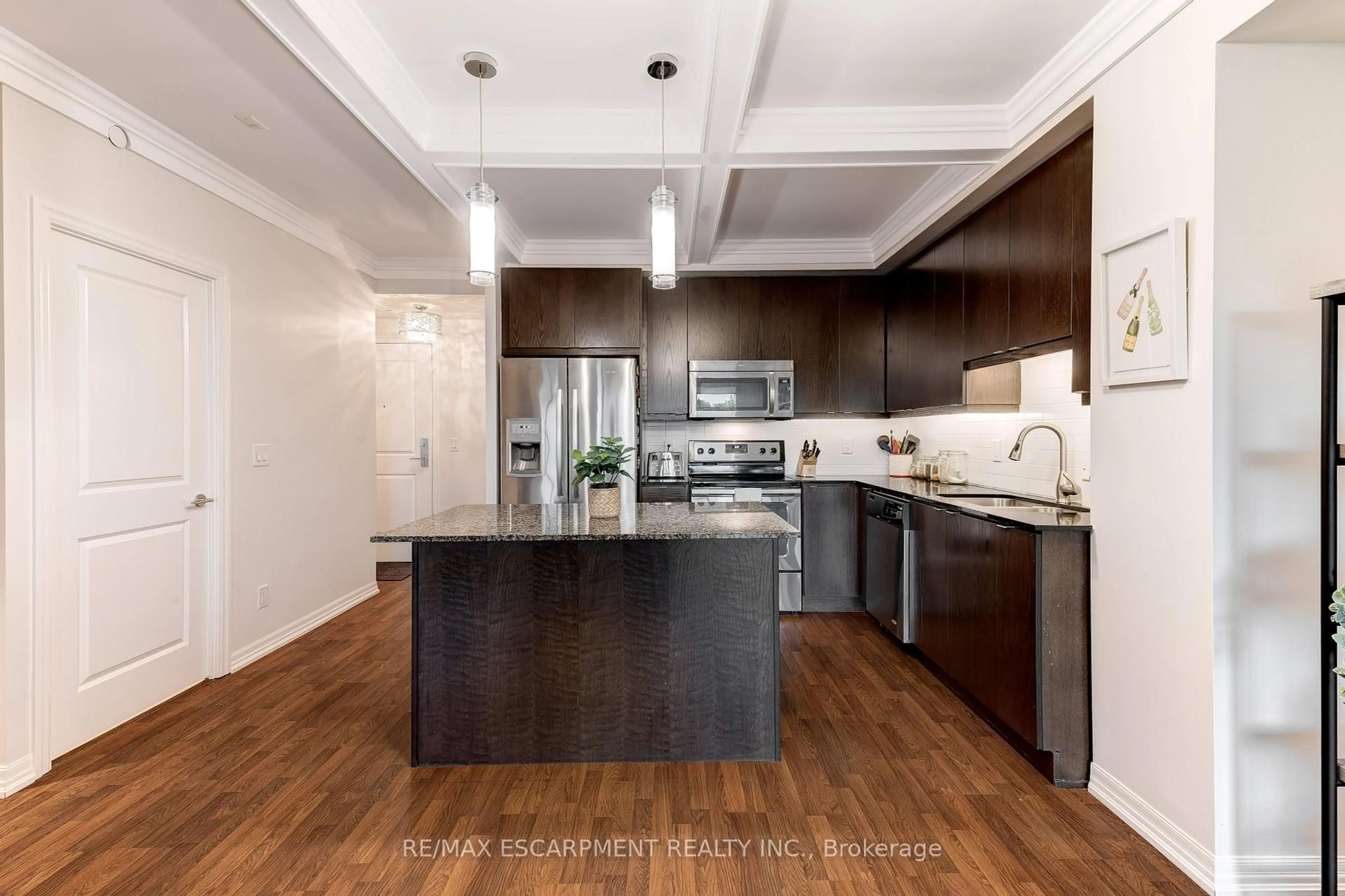 Open concept kitchen, unknown for 3563 LAKE SHORE Blvd #505, Toronto Ontario M8W 0A3