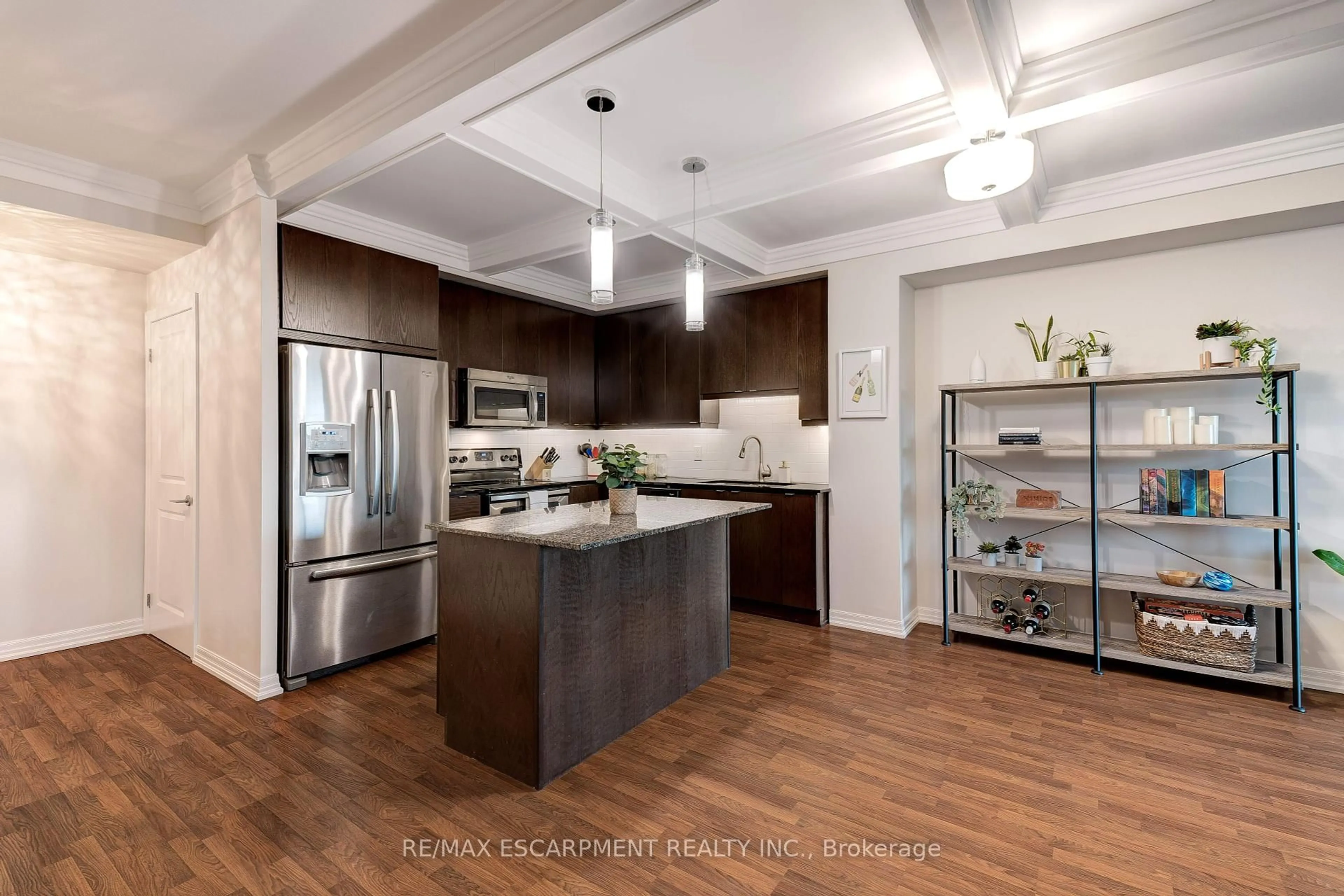 Open concept kitchen, unknown for 3563 LAKE SHORE Blvd #505, Toronto Ontario M8W 0A3