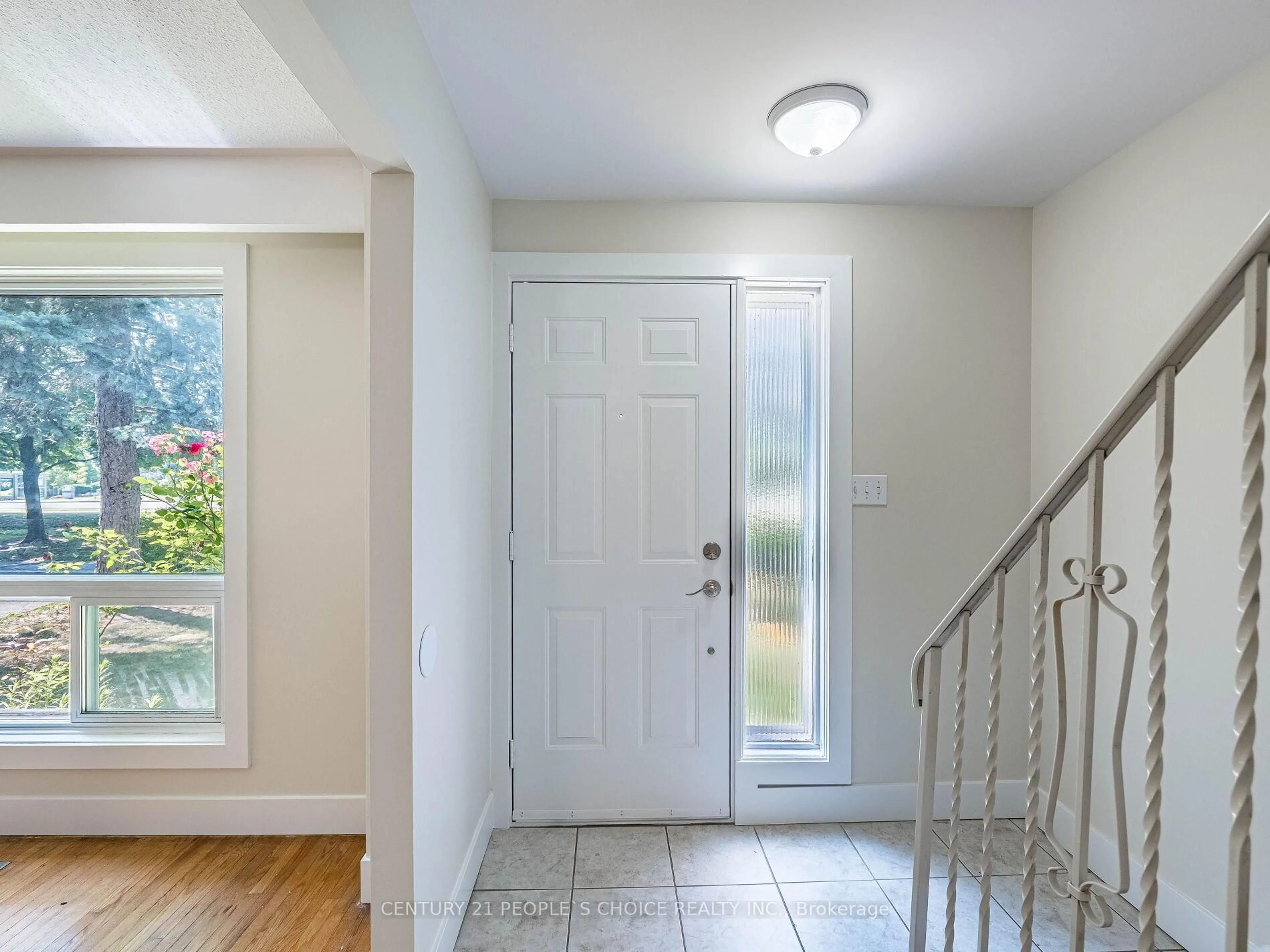 Indoor entryway for 1720 Albion Rd #16, Toronto Ontario M9V 1C1