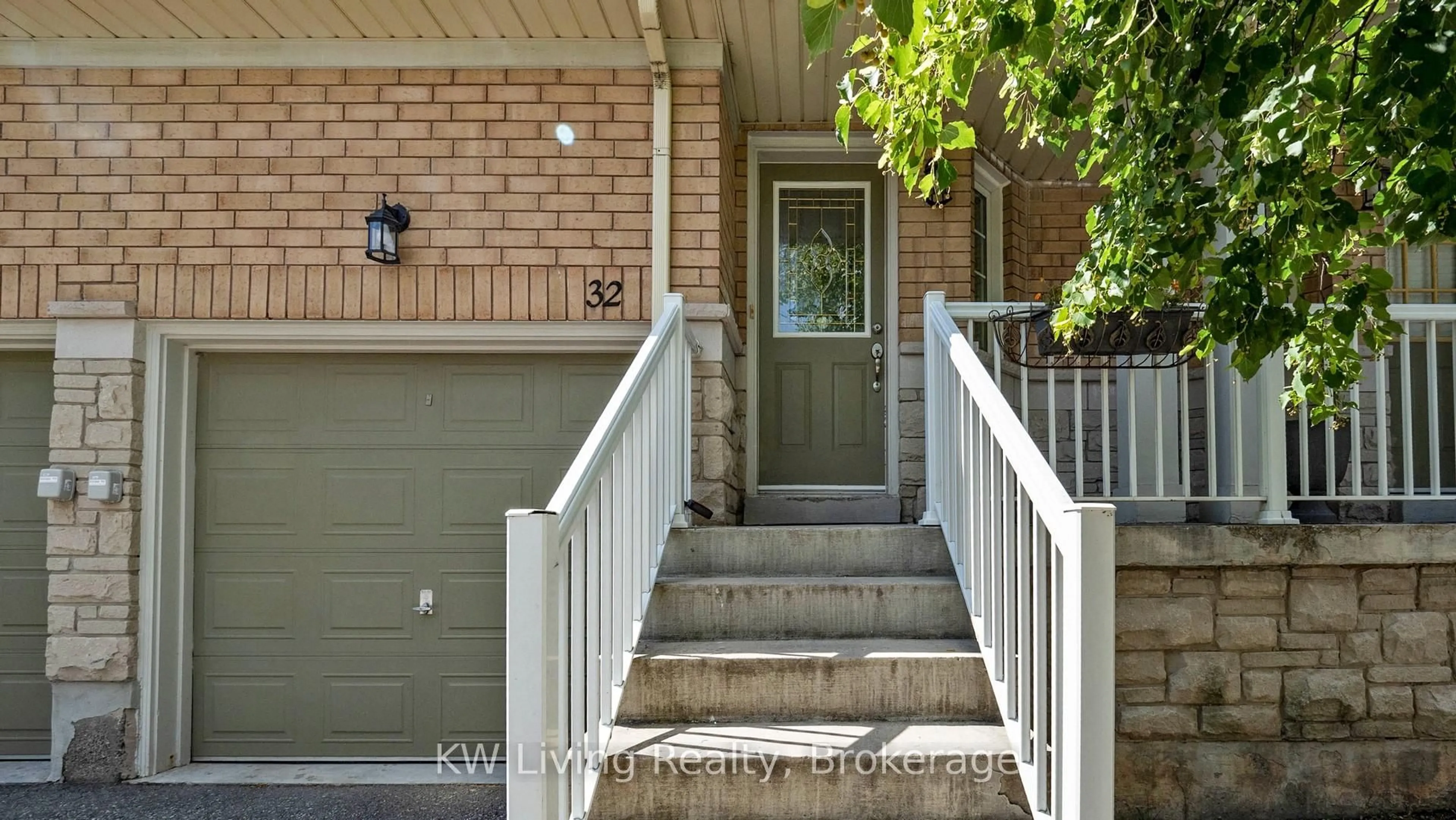 Unknown for 5260 McFarren Blvd #32, Mississauga Ontario L5M 7J1