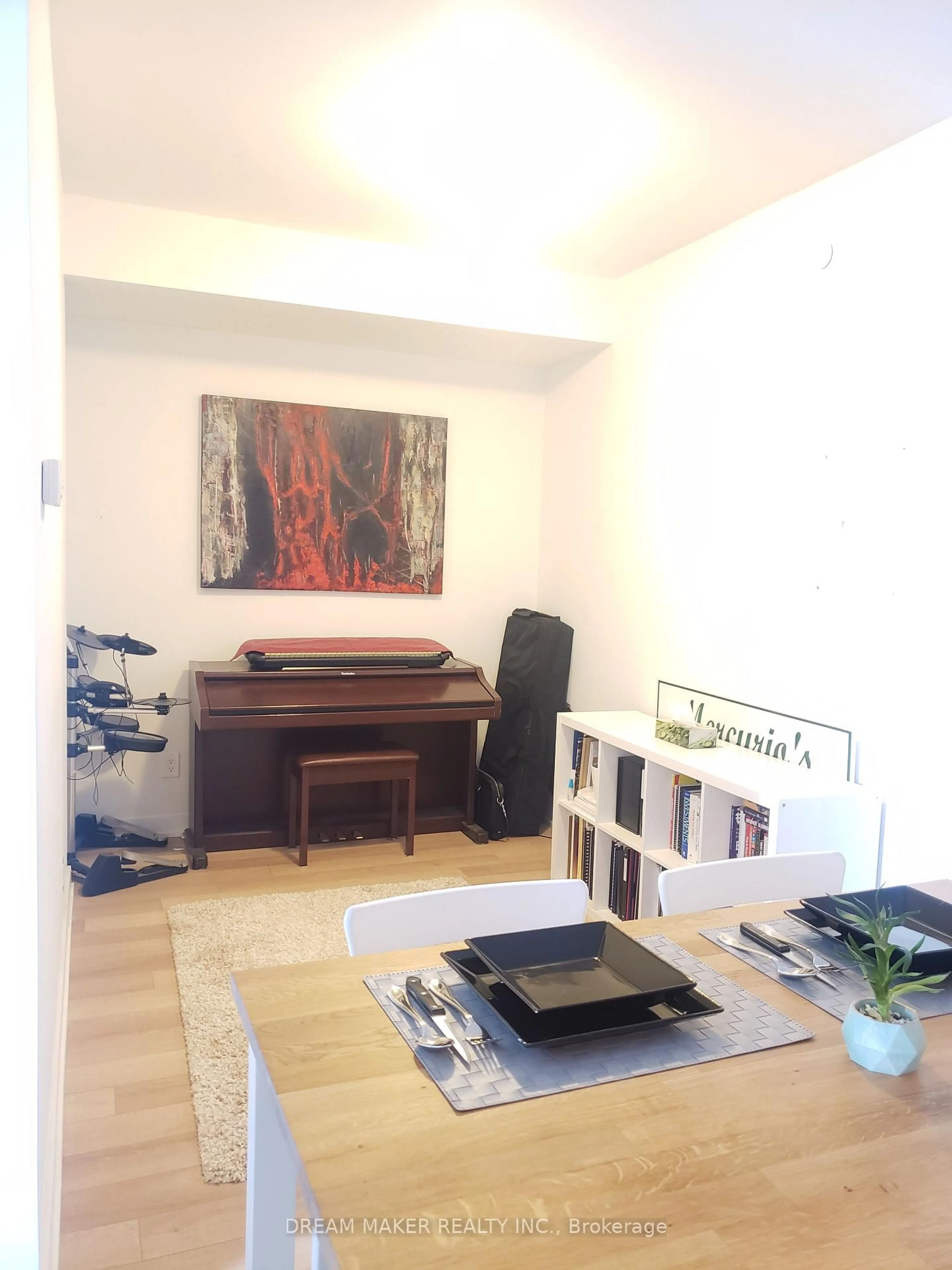 A pic of a room for 16 McAdam Ave, Toronto Ontario M6A 1S5