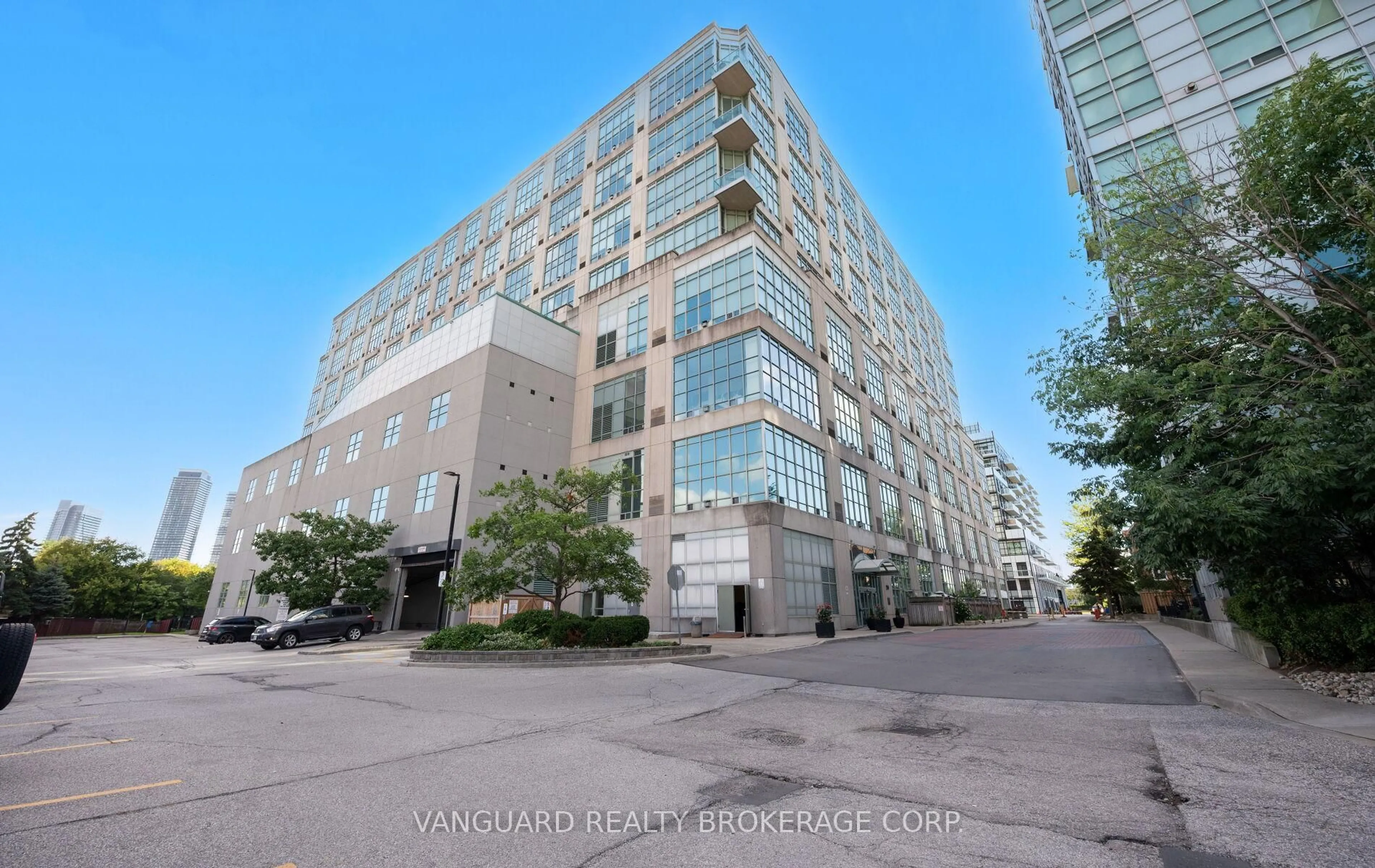 Unknown for 250 Manitoba St #619, Toronto Ontario M8Y 4G8