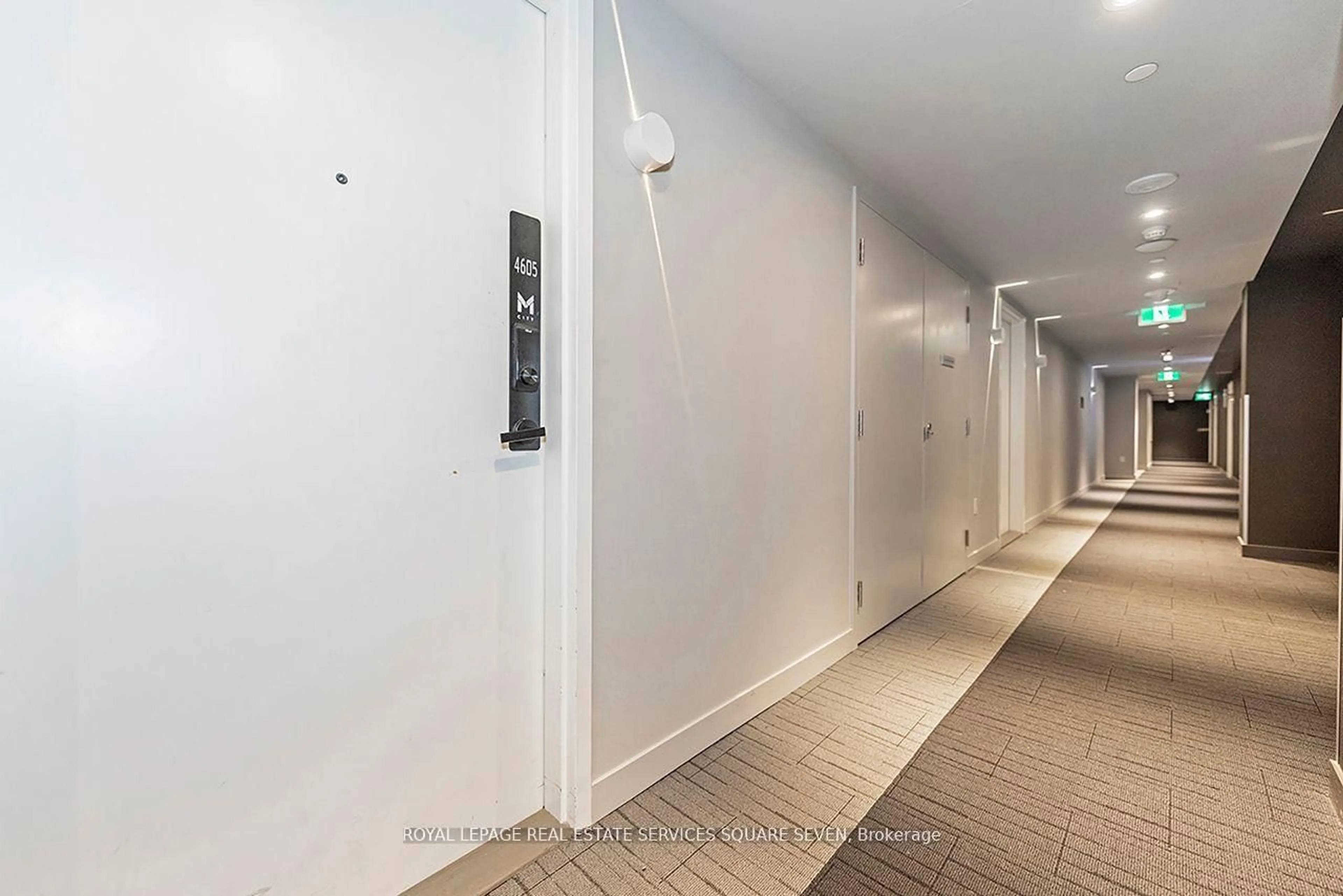 Indoor foyer for 3883 Quartz Rd #4605, Mississauga Ontario L5B 3M8