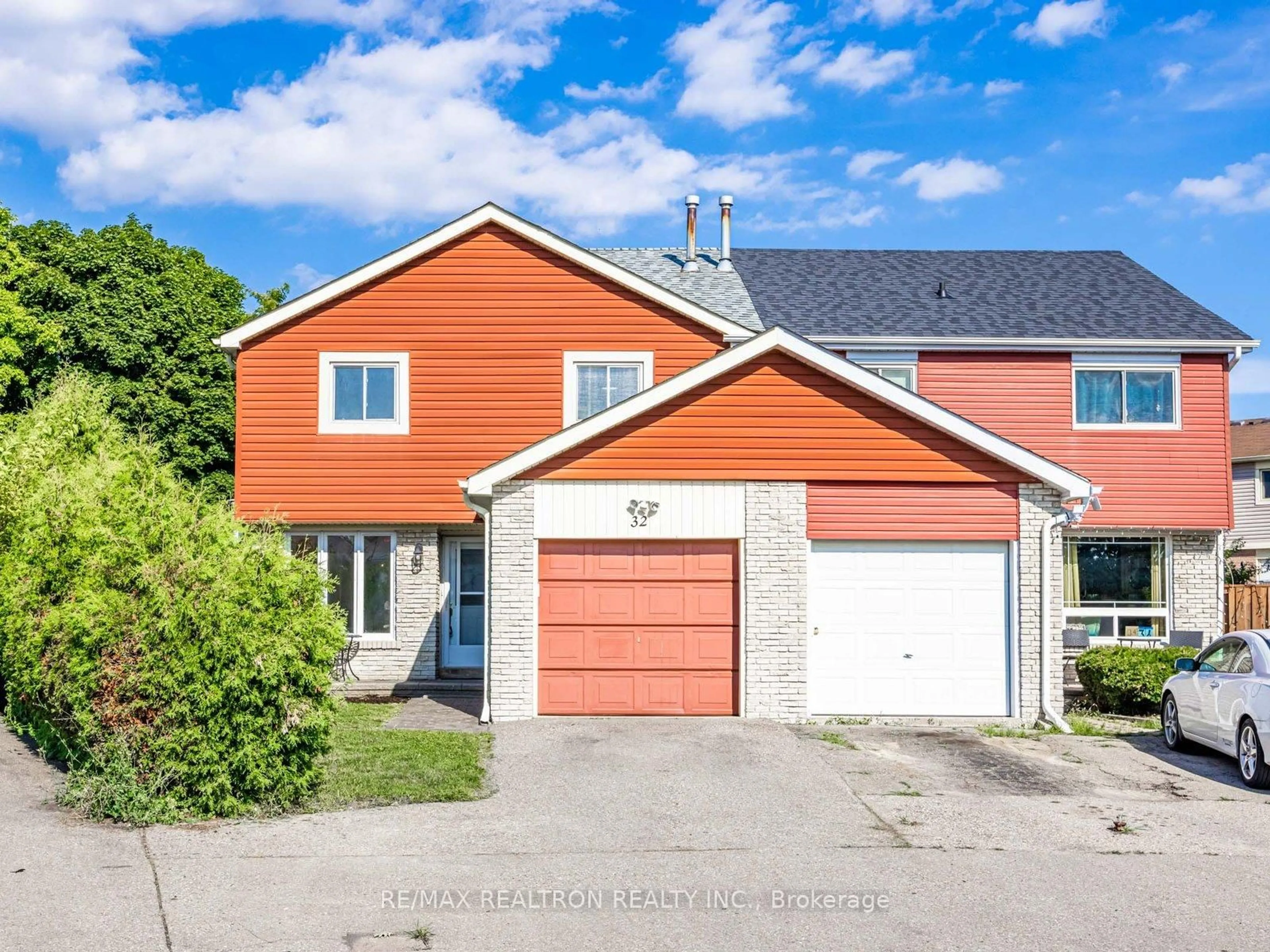 Unknown for 32 Thatcher Crt, Brampton Ontario L6Z 1C8