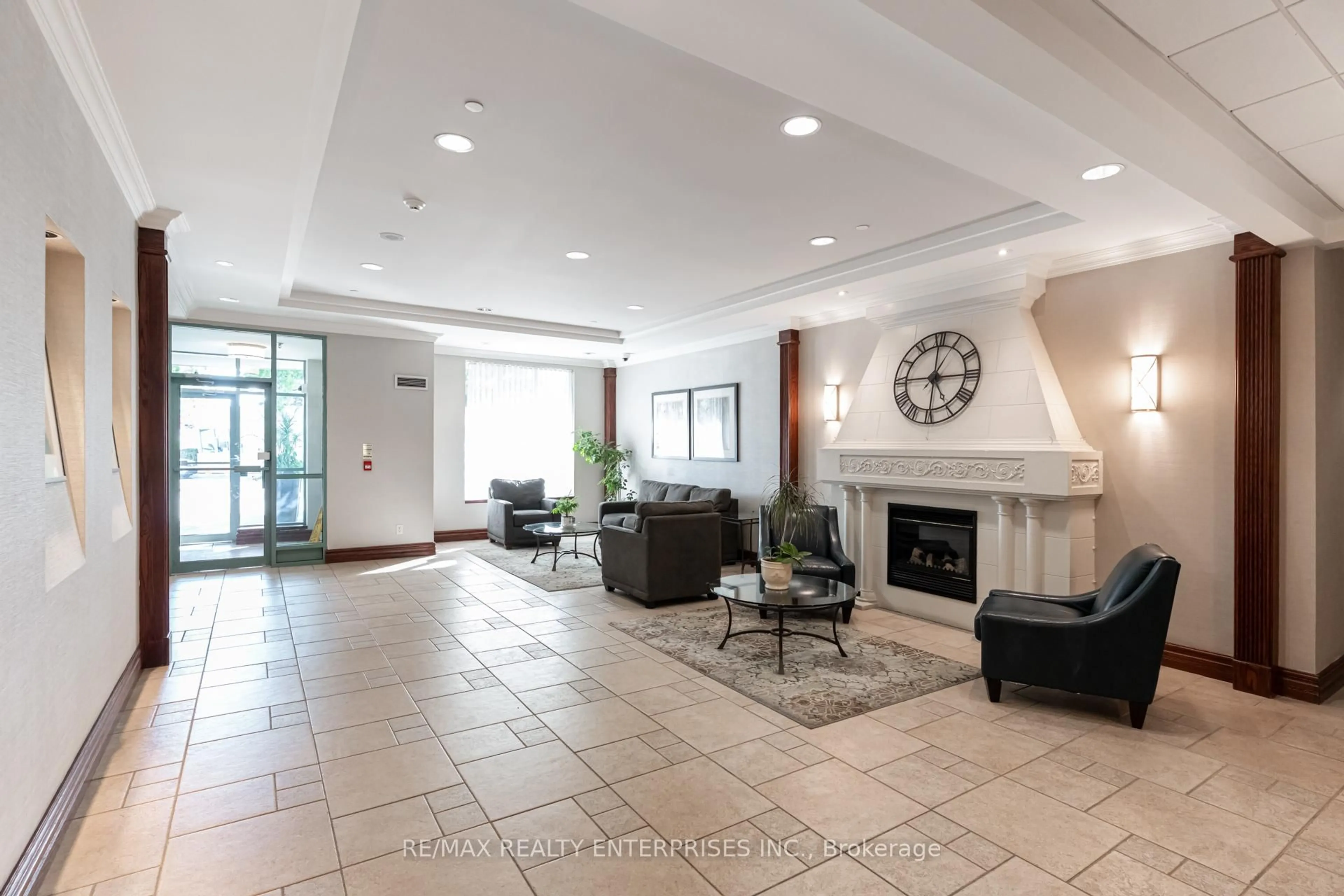 Lobby for 2545 Erin Centre Blvd #1511, Mississauga Ontario L5M 6Z9