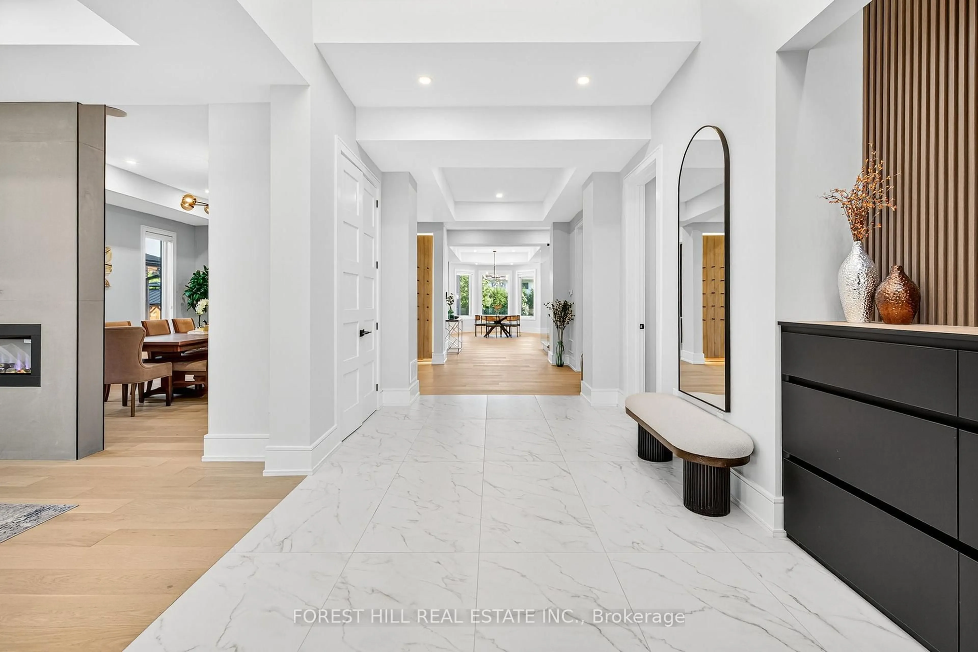 Indoor foyer for 221 Morden Rd, Oakville Ontario L6K 2S2