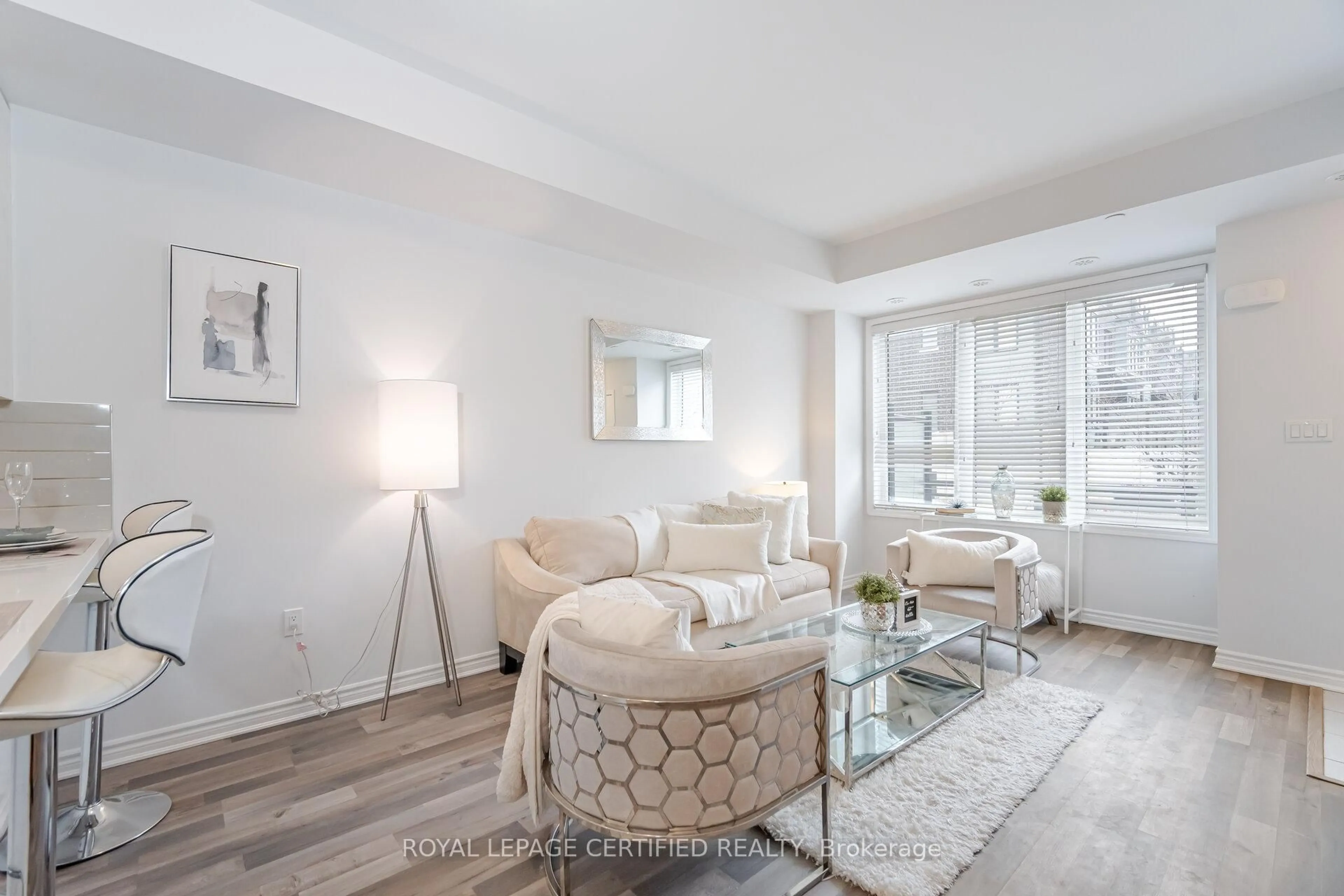 Living room with furniture, unknown for 1150 Stroud Lane #4, Mississauga Ontario L5J 0B3
