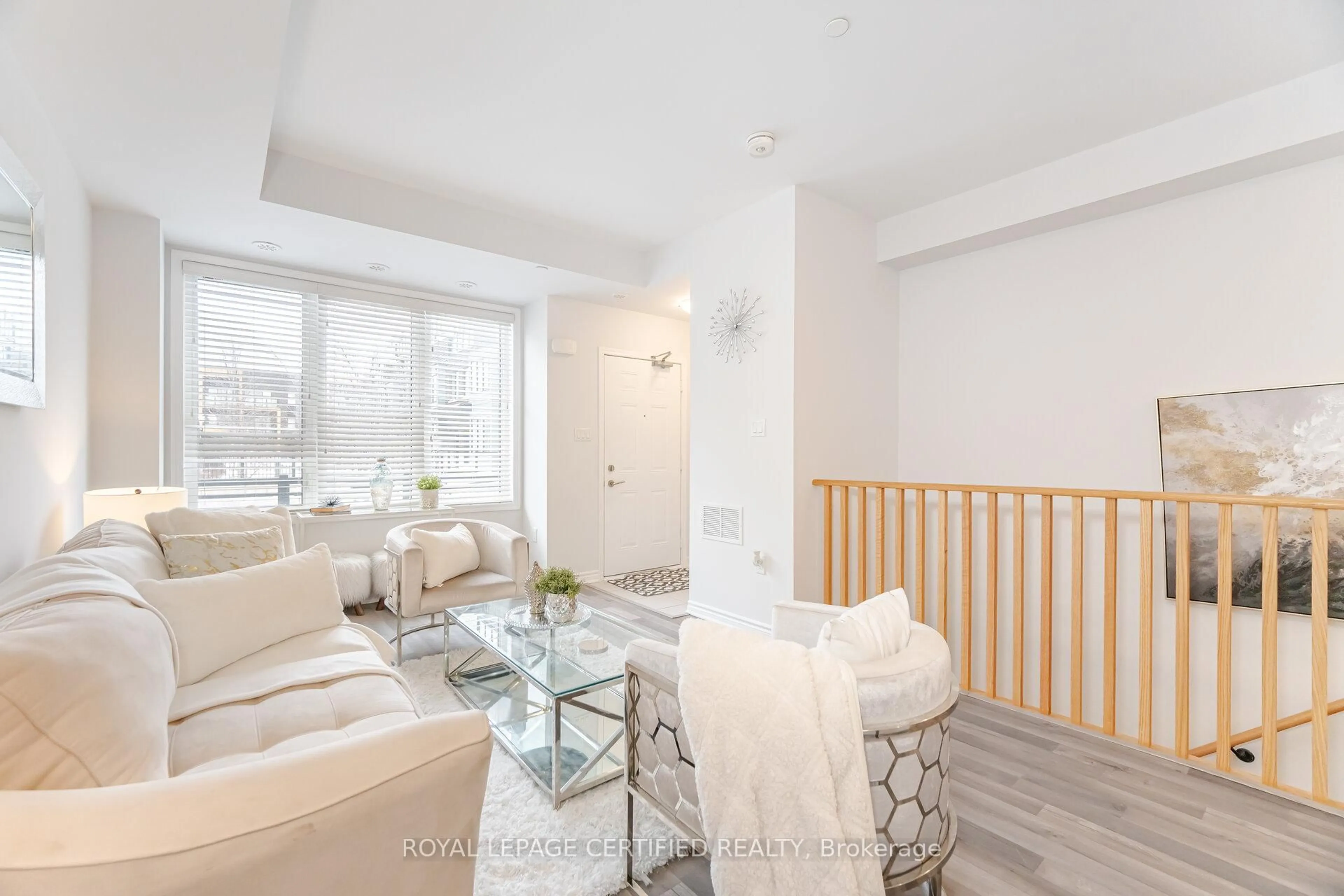 Living room with furniture, unknown for 1150 Stroud Lane #4, Mississauga Ontario L5J 0B3