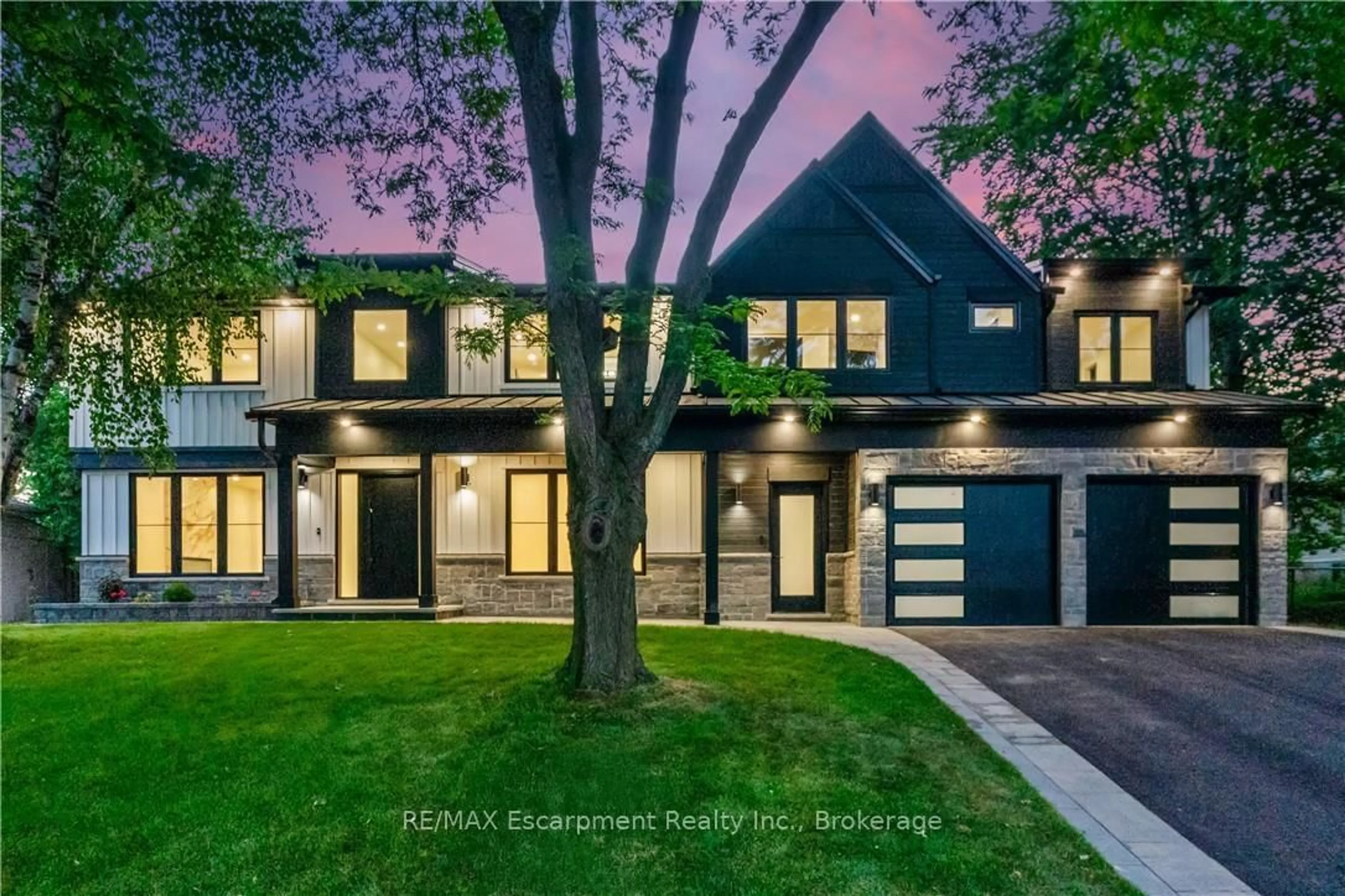 Home with brick exterior material, street for 319 Beechfield Rd, Oakville Ontario L6J 5H9