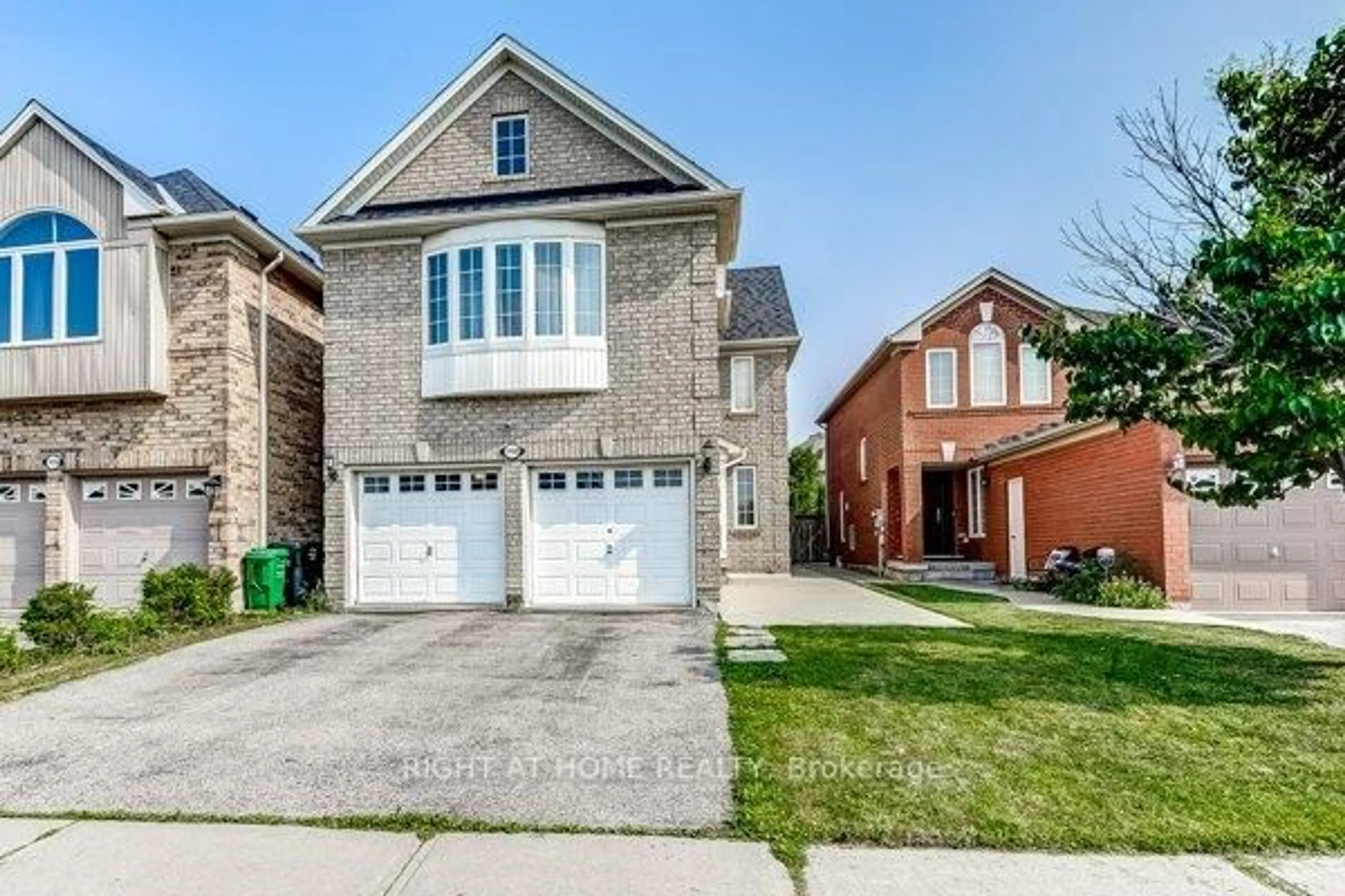 Home with brick exterior material, street for 7460 Terragar Blvd, Mississauga Ontario L5N 8H1