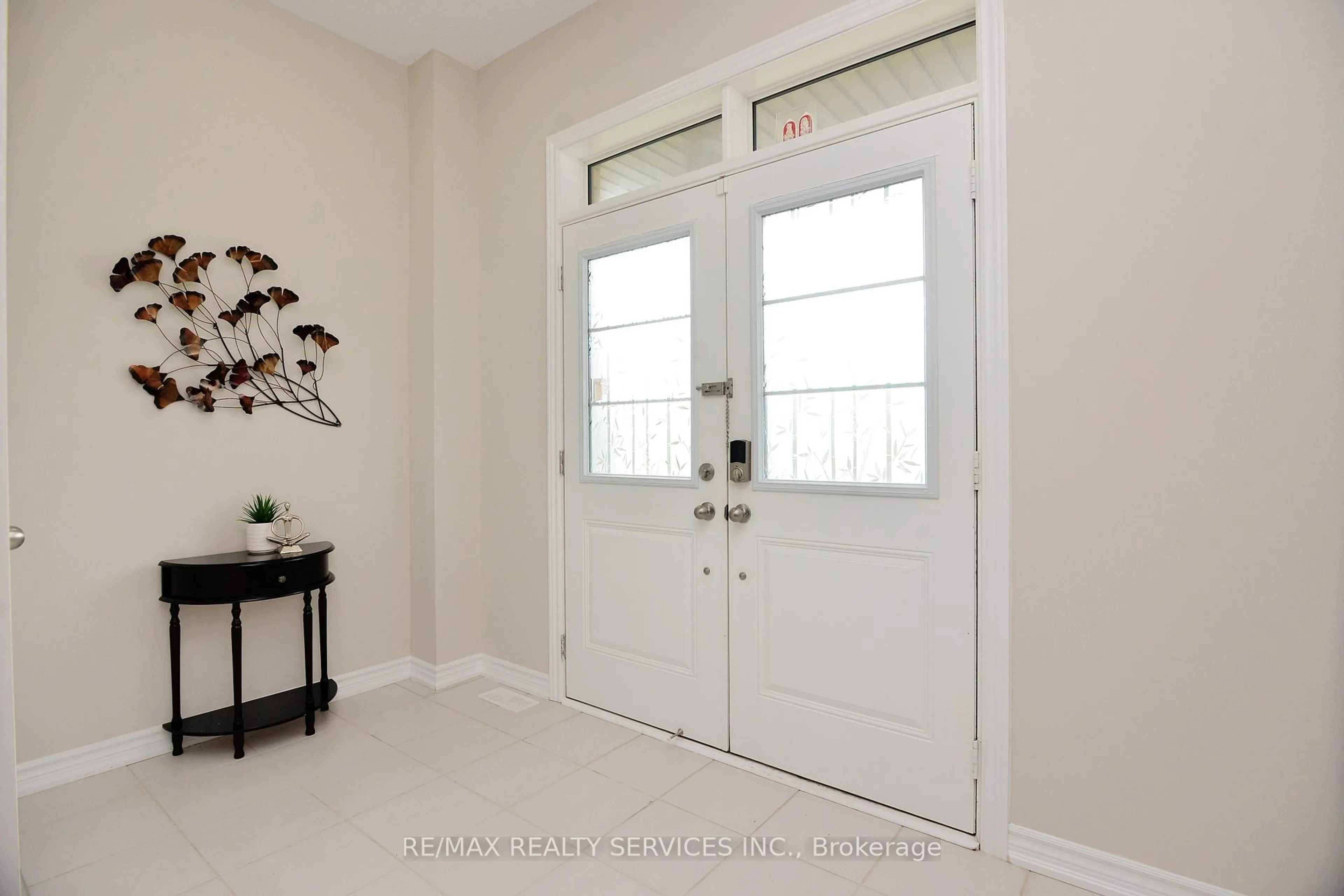 Indoor entryway for 24 Bachelor St, Brampton Ontario L7A 5A9
