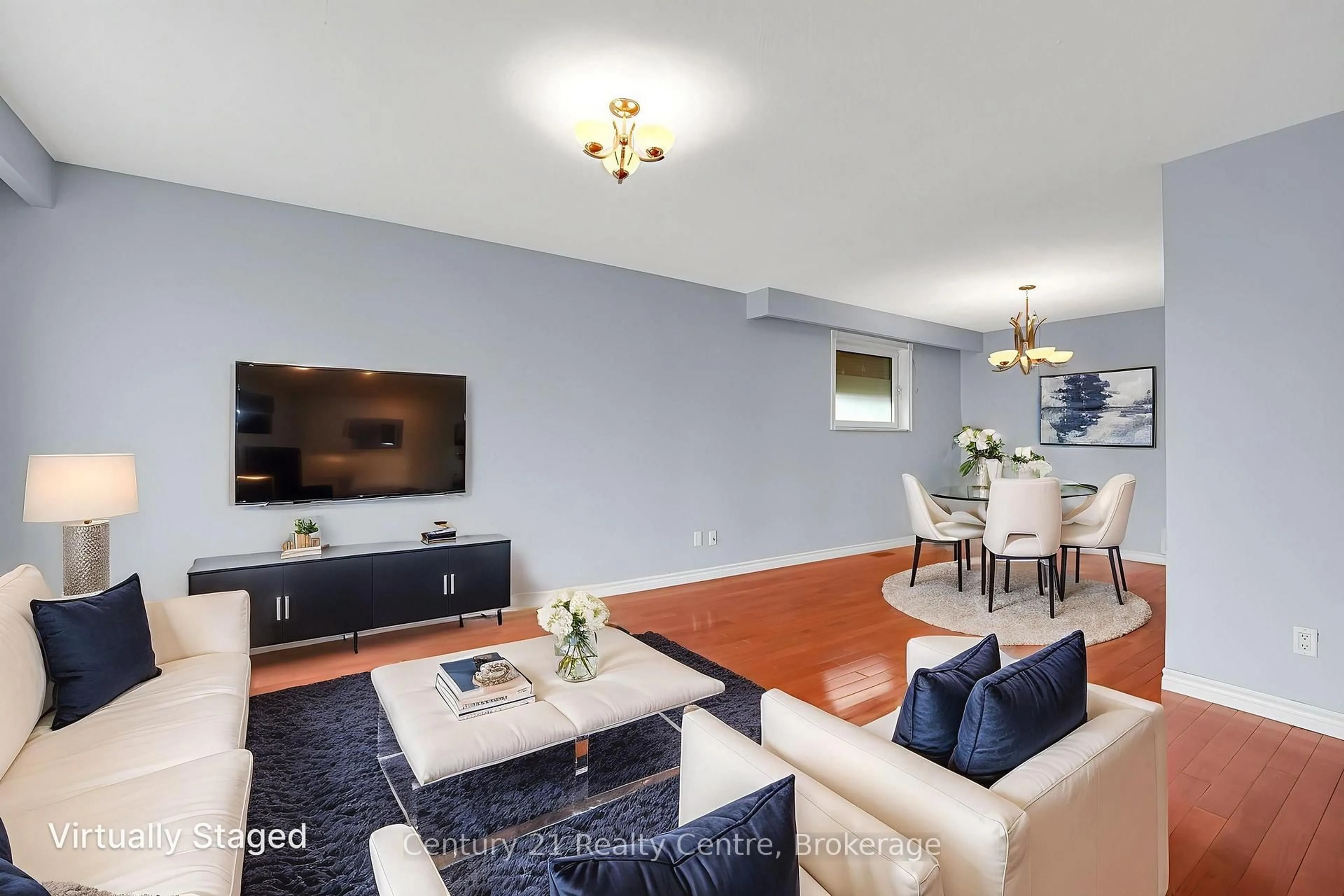 Living room with furniture, unknown for 3233 Monica Dr, Mississauga Ontario L4T 3E6