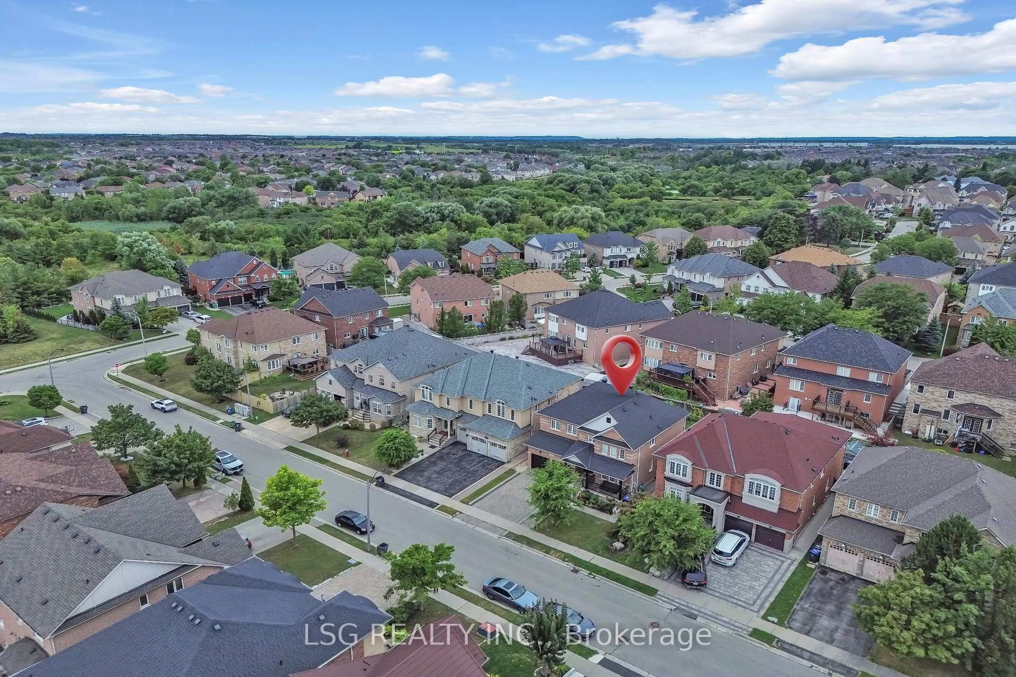 A pic from outside/outdoor area/front of a property/back of a property/a pic from drone, city buildings view from balcony for 54 Richgrove Dr, Brampton Ontario L6P 1X6