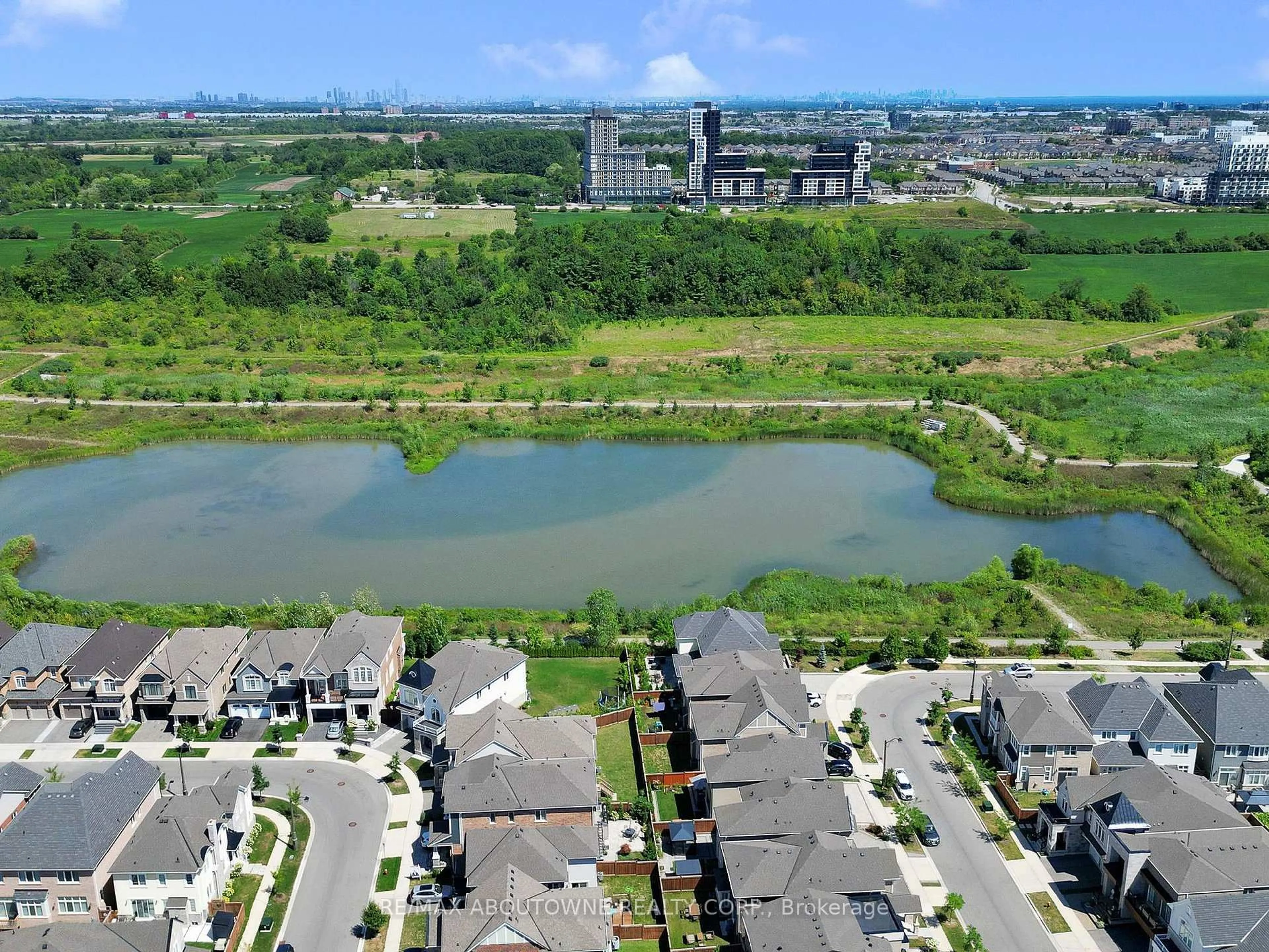 A pic from outside/outdoor area/front of a property/back of a property/a pic from drone, water/lake/river/ocean view for 91 Hallaran Rd, Oakville Ontario L6H 0Z9