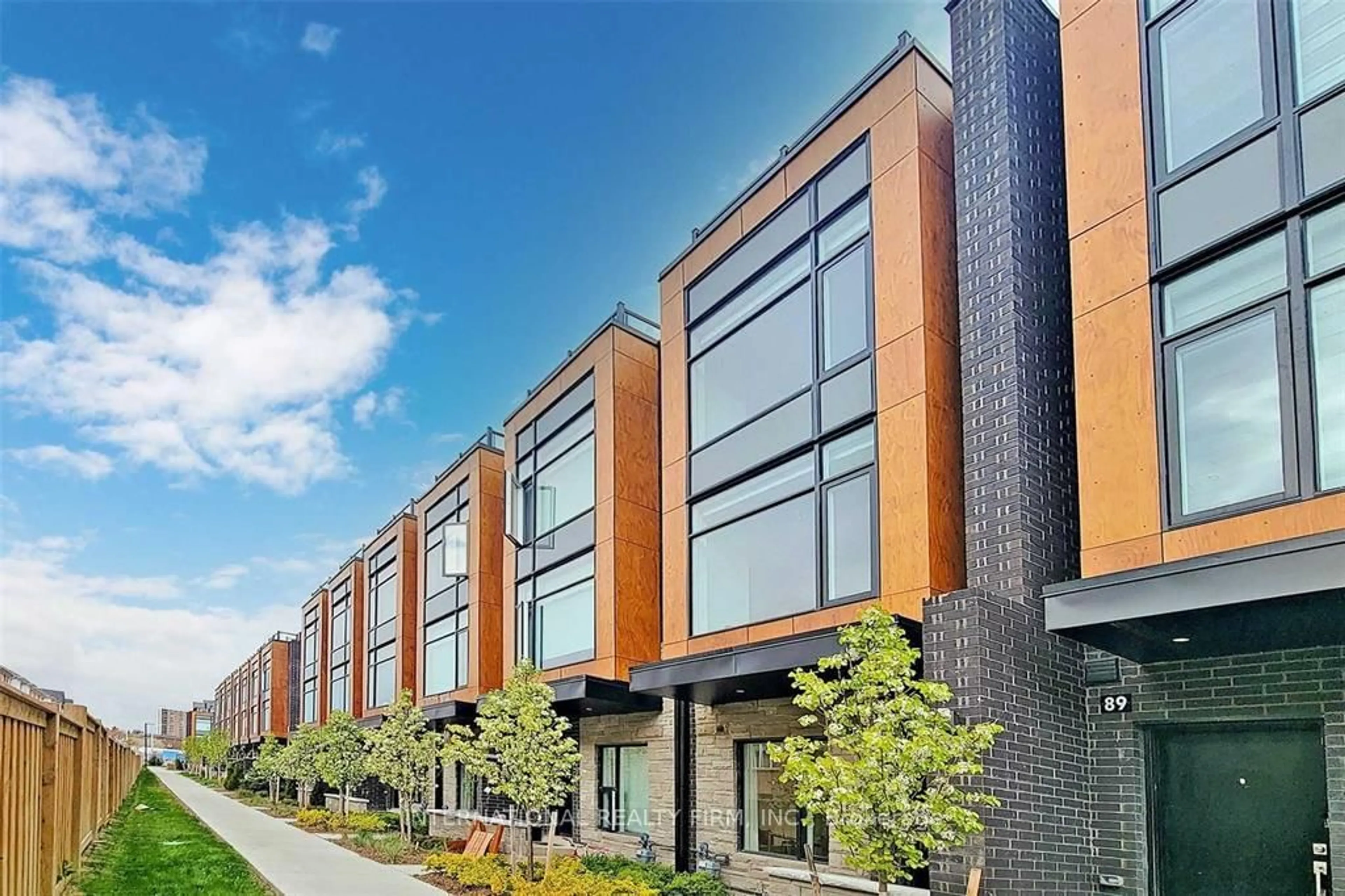 Home with brick exterior material, building for 200 Malta Ave #19, Brampton Ontario L6Y 6H8