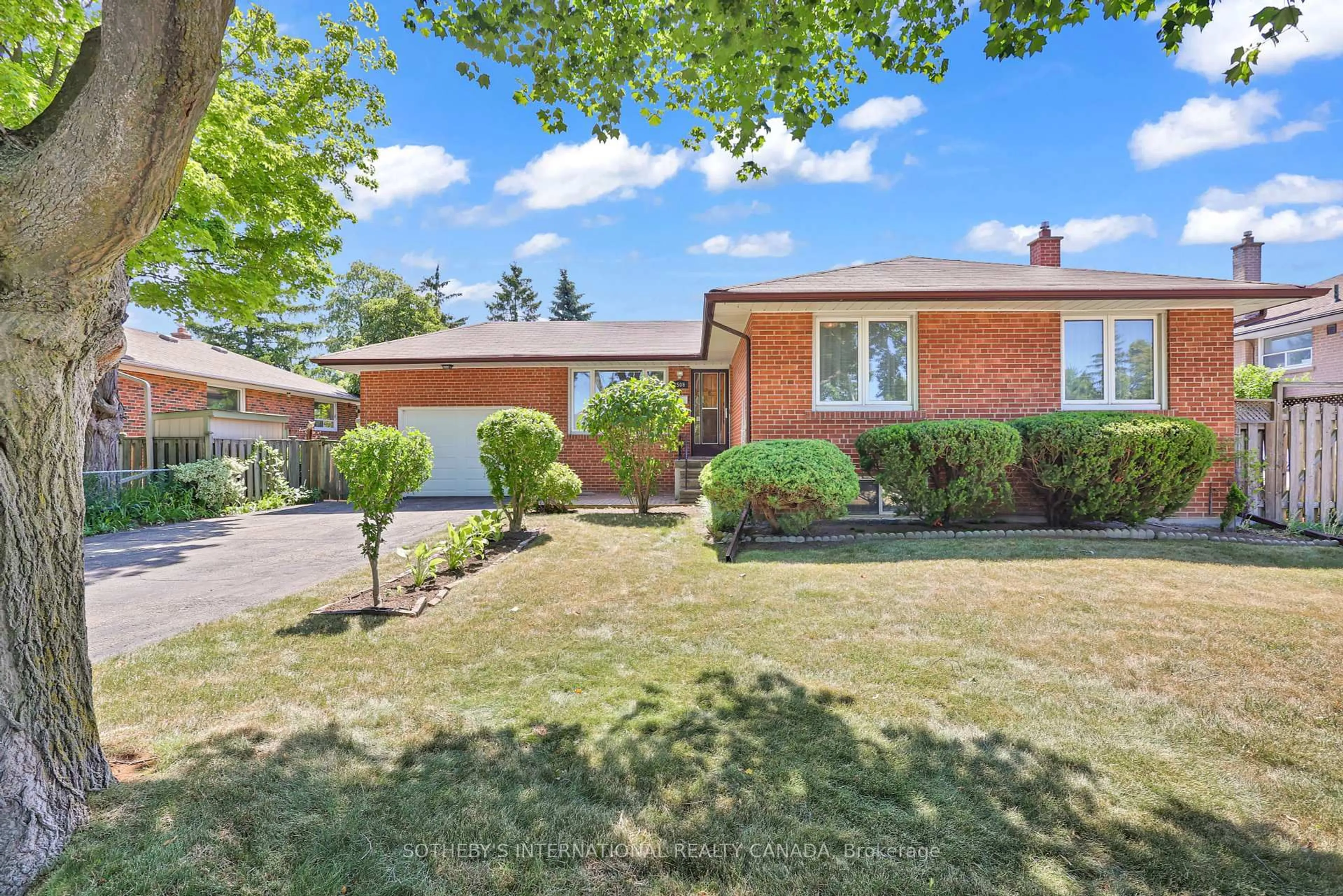 Home with brick exterior material, street for 2506 Constable Rd, Mississauga Ontario L5J 1W1