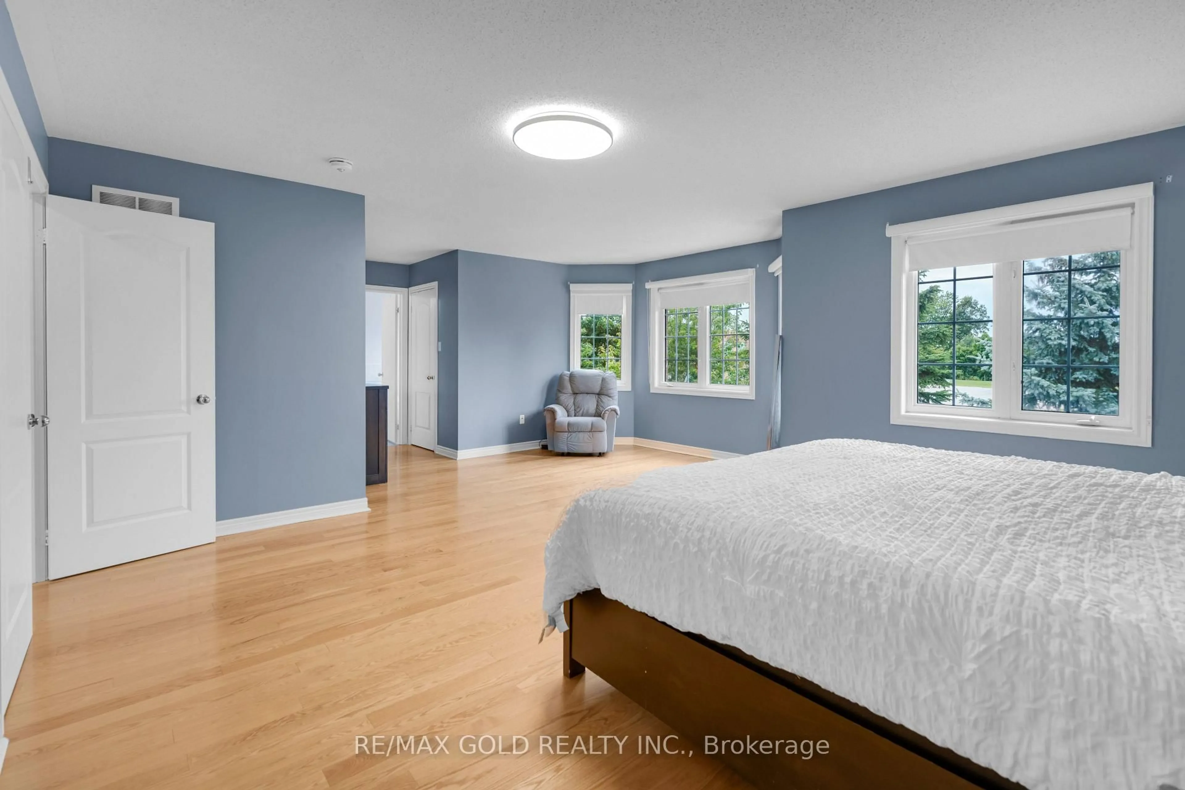 Bedroom with bed, unknown for 10 Morgandale Rd, Brampton Ontario L7A 2K1