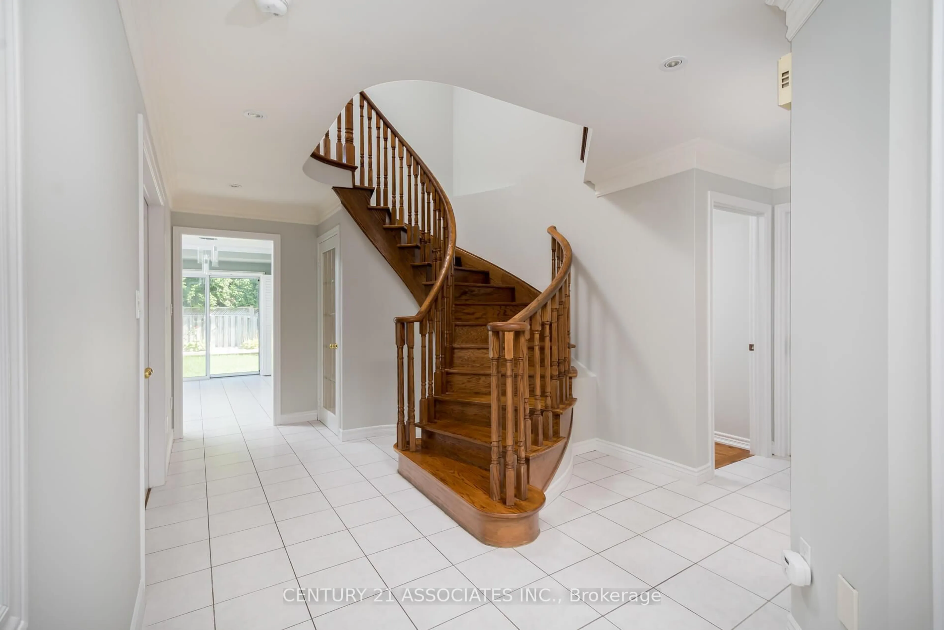 Unknown for 5351 Quartermain Cres, Mississauga Ontario L5M 5V5