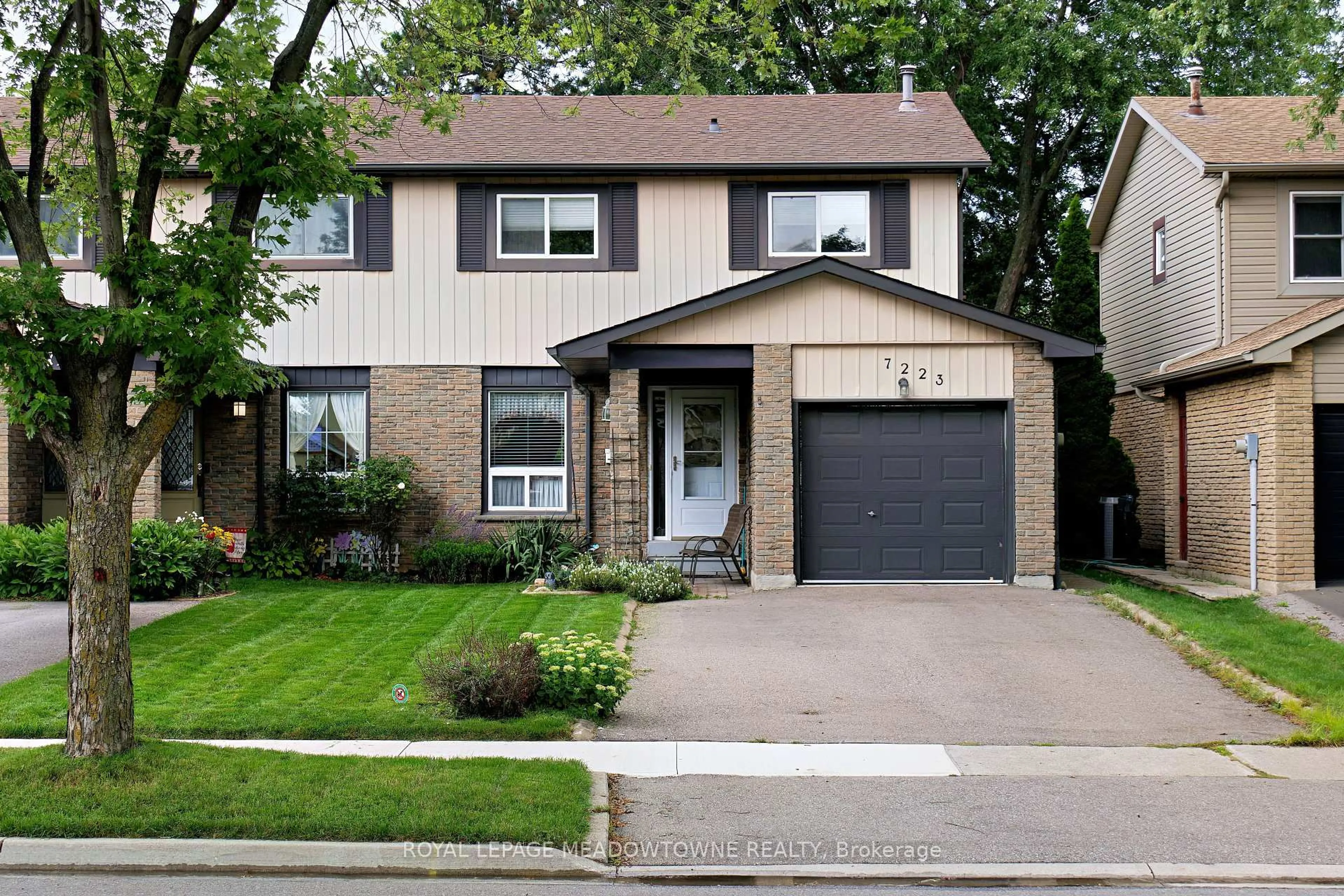 Home with brick exterior material, street for 7223 Bendigo Circ, Mississauga Ontario L5N 1Z4