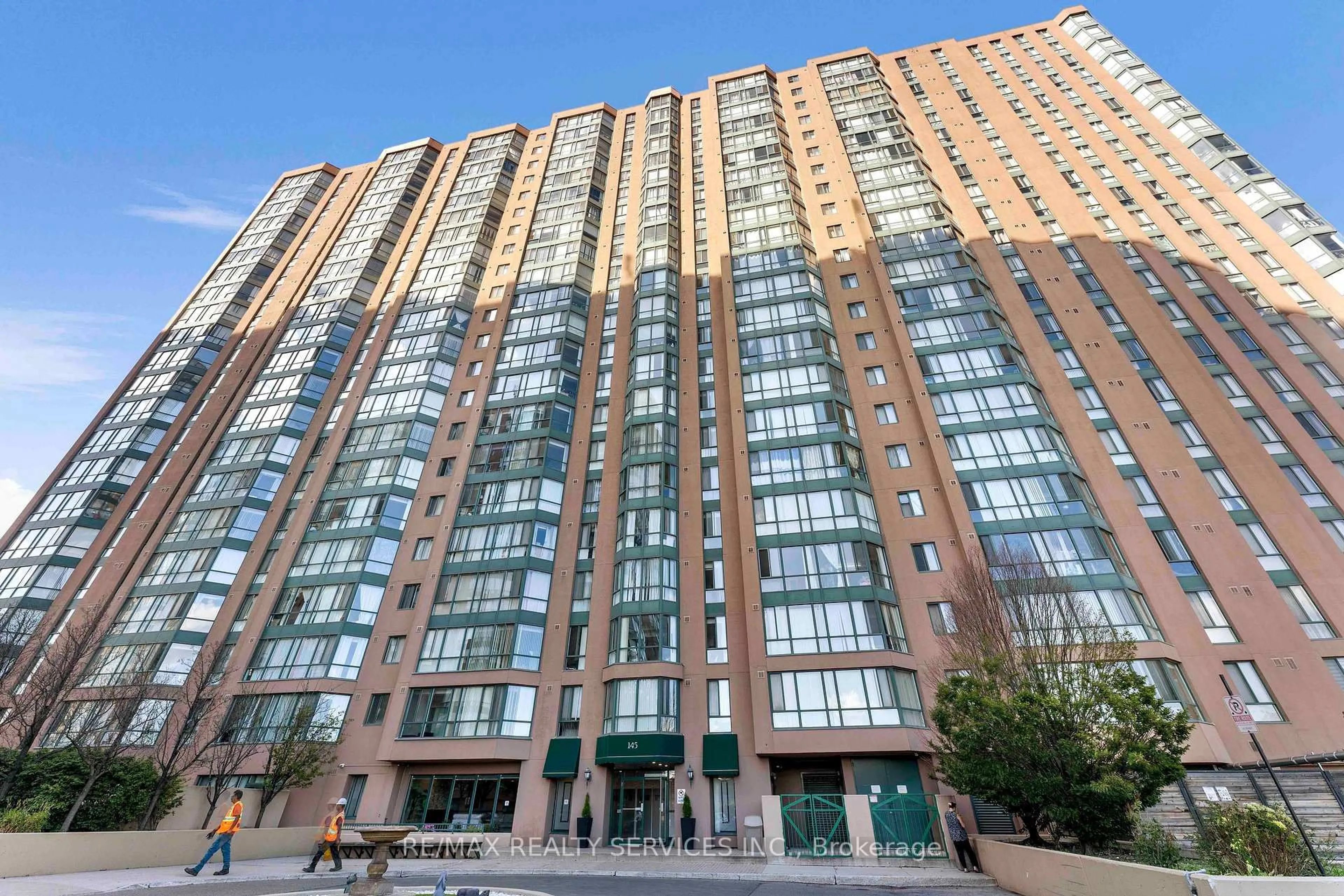 Indoor foyer for 145 Hillcrest Ave #1202, Mississauga Ontario L5B 3Z1