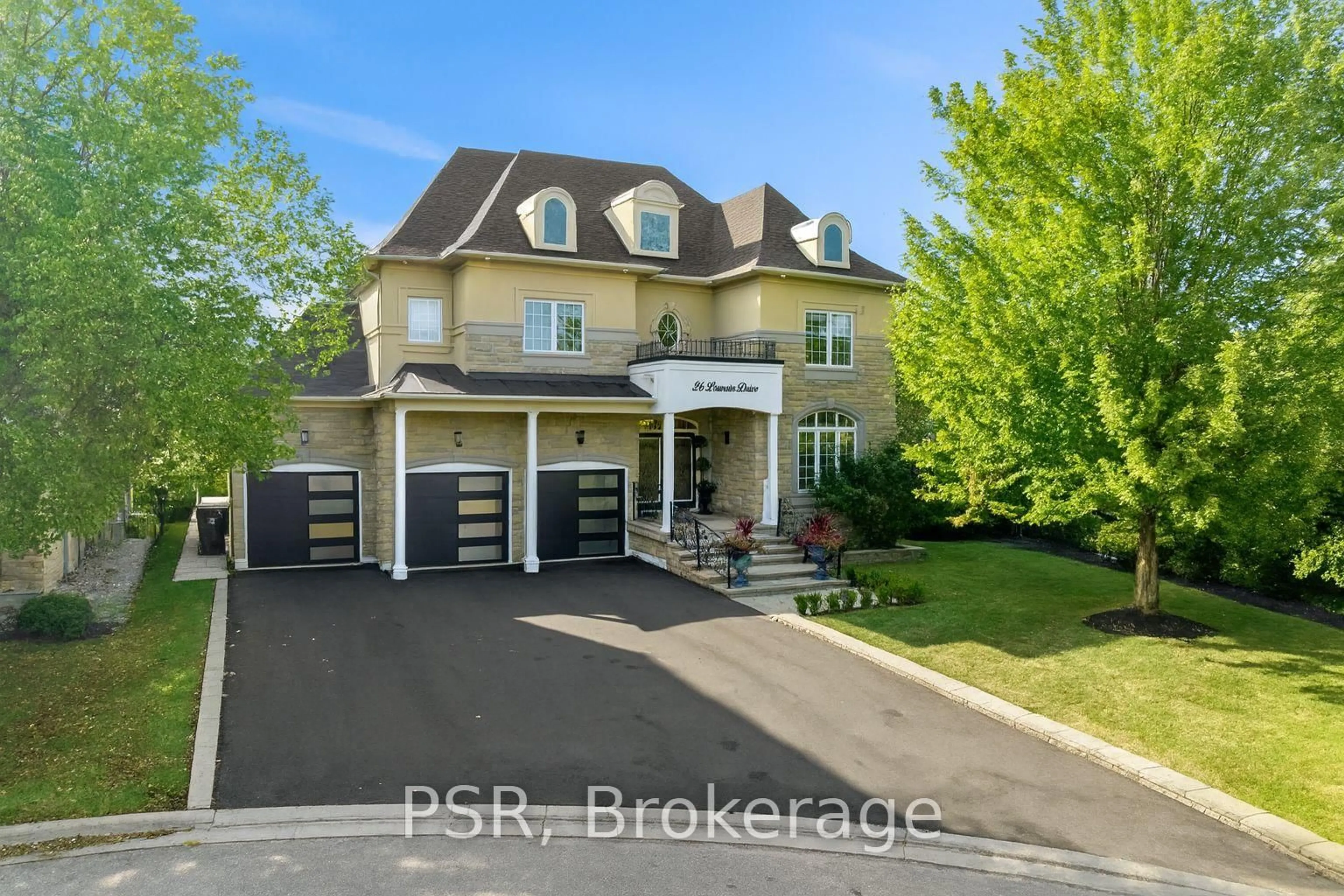 A pic from outside/outdoor area/front of a property/back of a property/a pic from drone, street for 26 Louvain Dr, Brampton Ontario L6P 1W6
