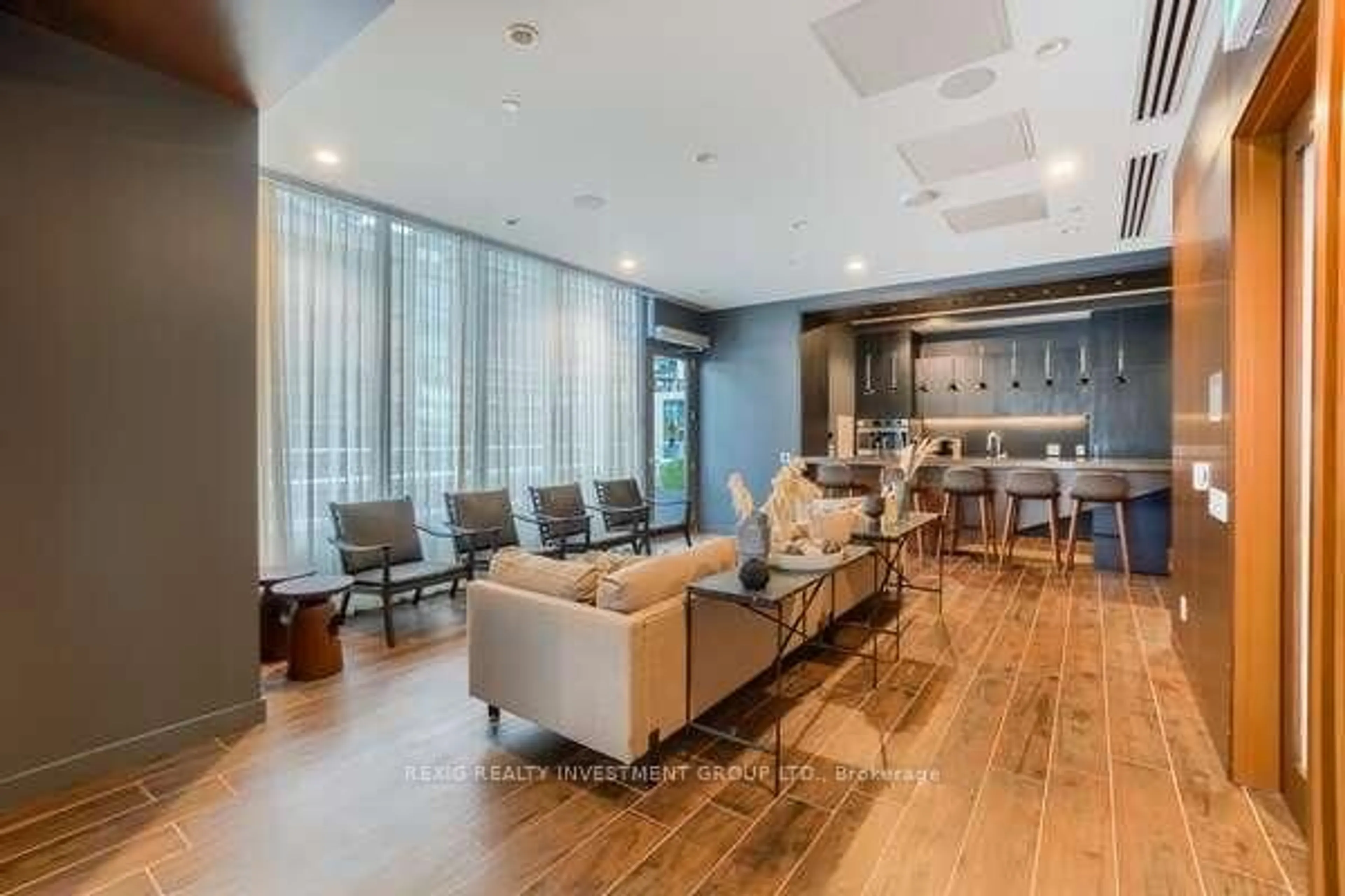 Unknown for 70 Annie Craig Dr #416, Toronto Ontario M8V 0G2