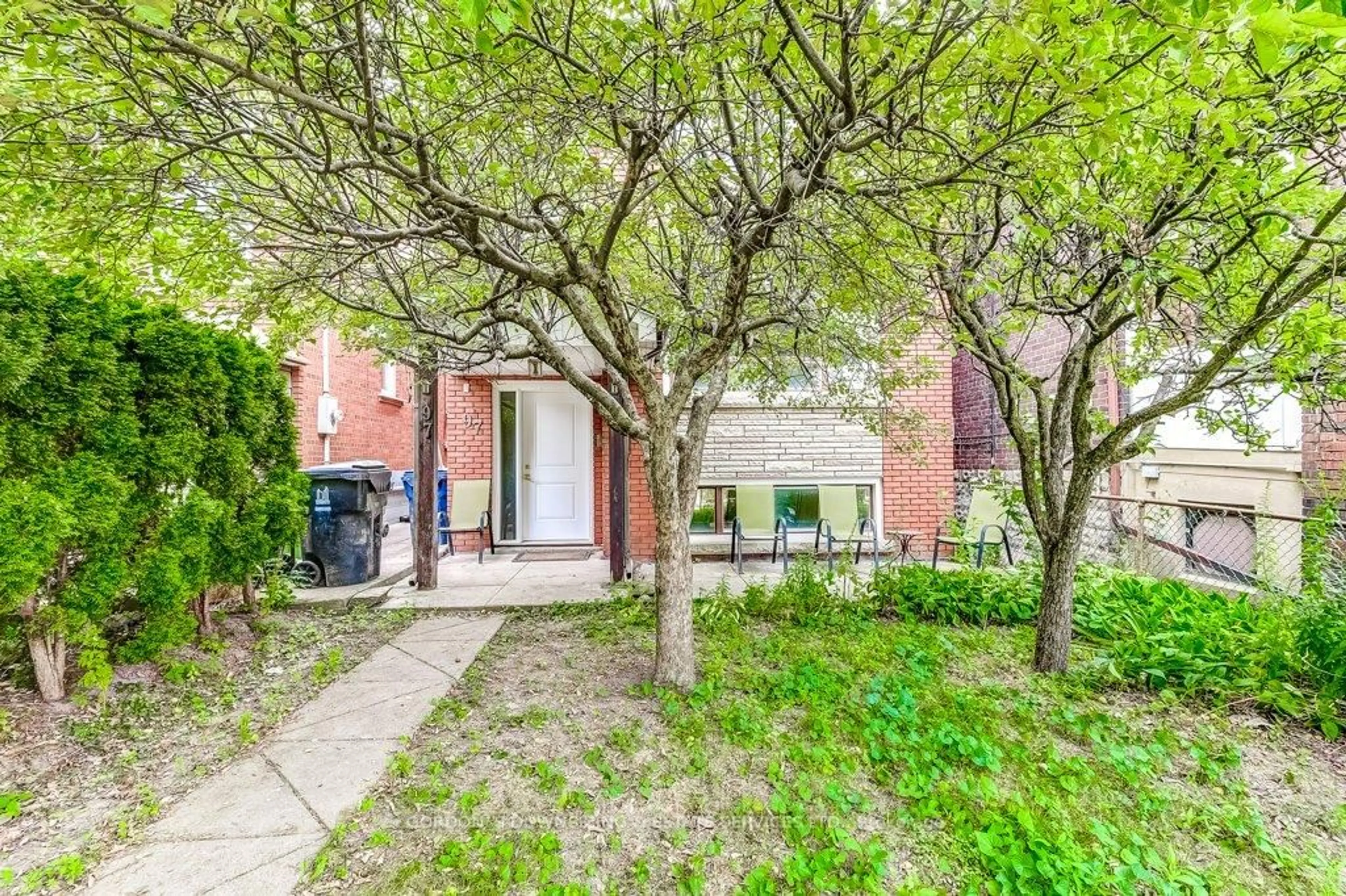 Patio, street for 97 Mc Roberts Ave, Toronto Ontario M6E 4P3