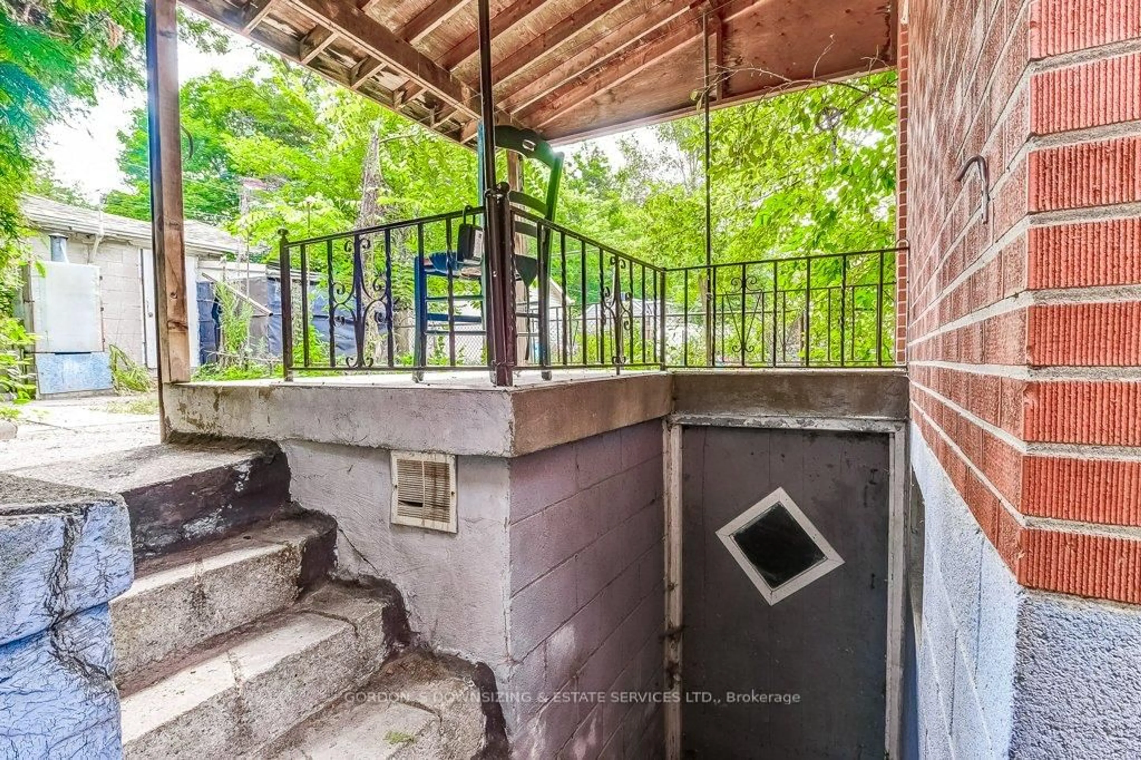 Patio, unknown for 97 Mc Roberts Ave, Toronto Ontario M6E 4P3