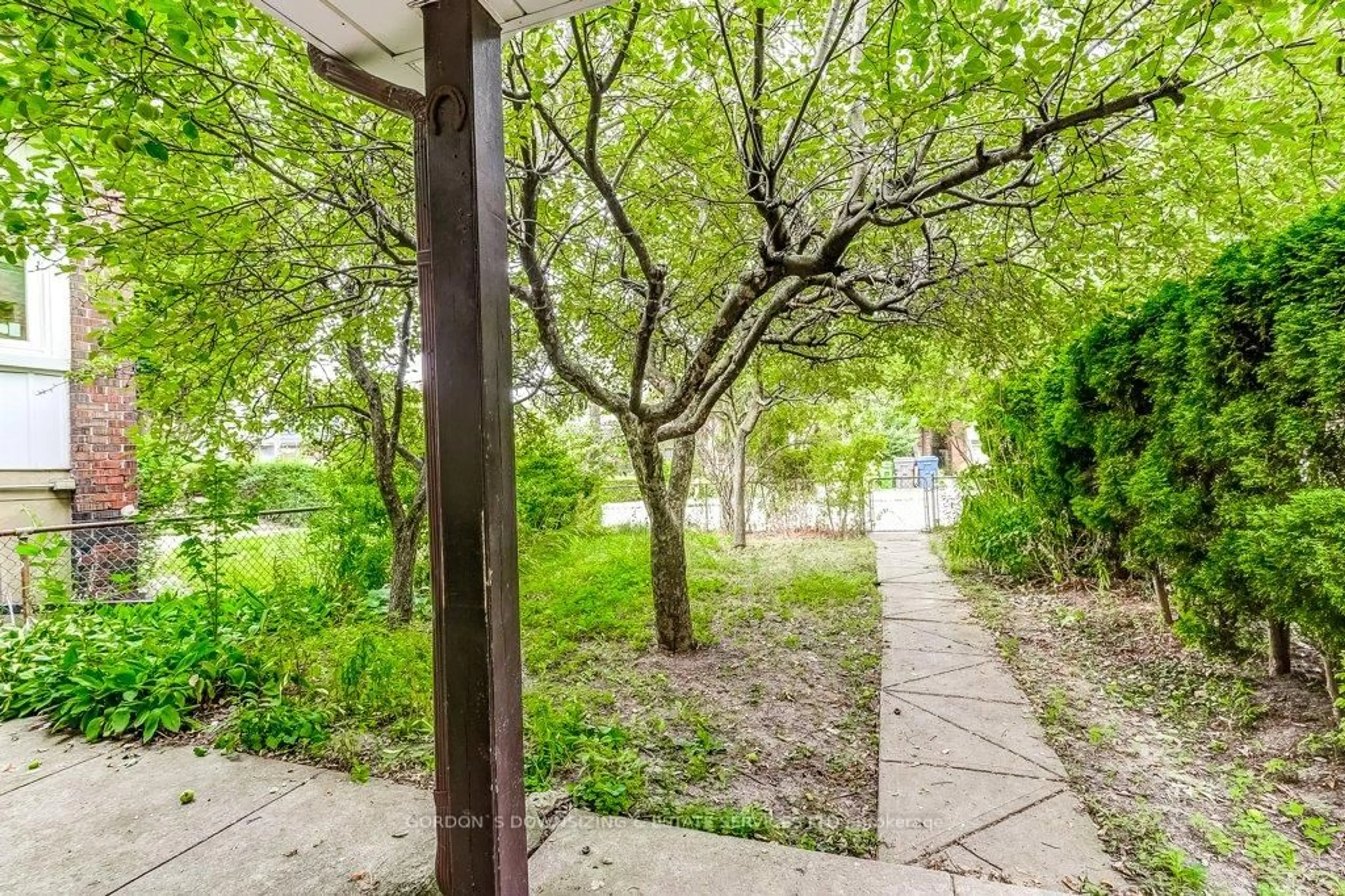 Patio, street for 97 Mc Roberts Ave, Toronto Ontario M6E 4P3