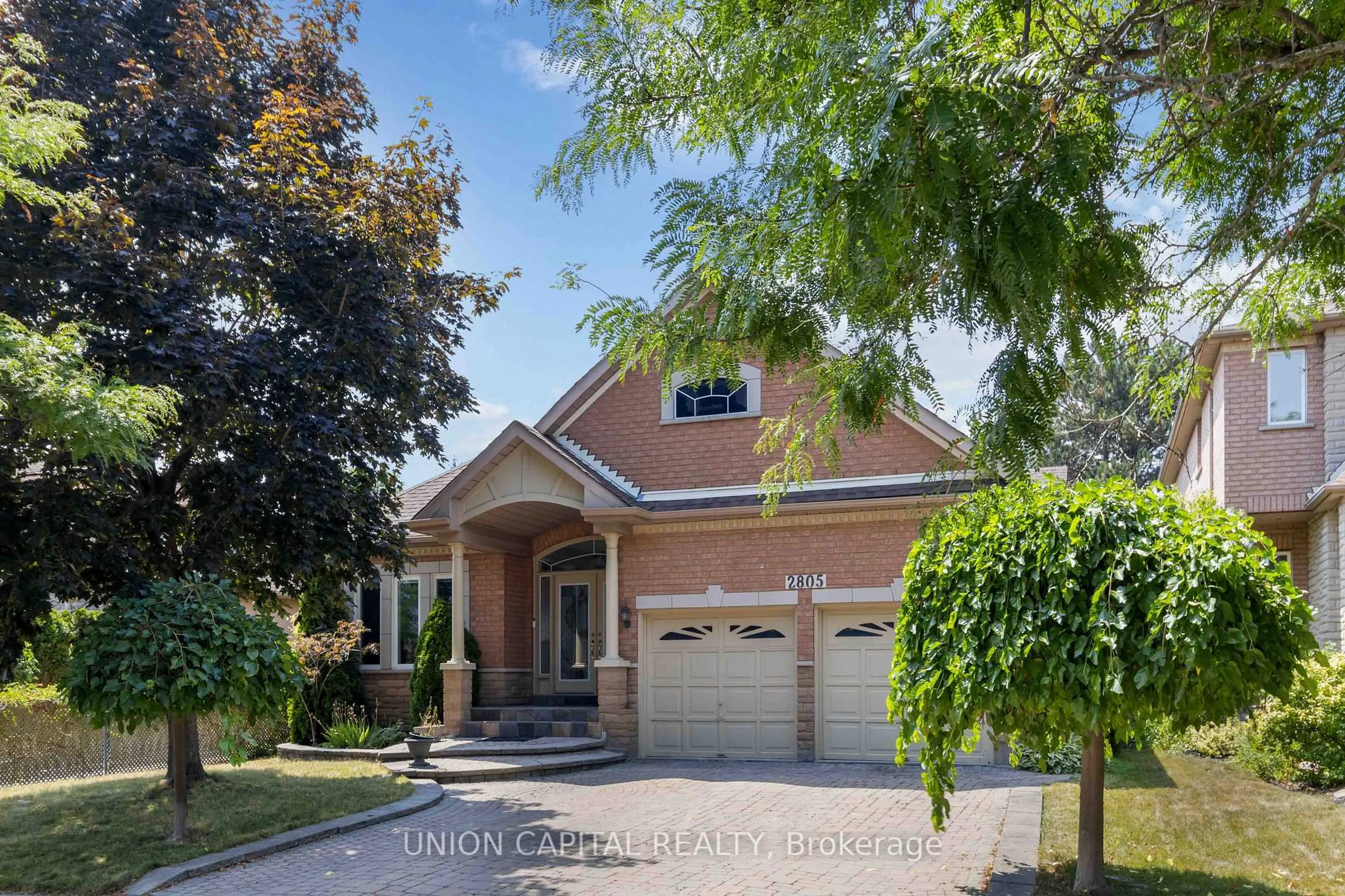 Home with brick exterior material, street for 2805 Bushland Cres, Mississauga Ontario L5J 1Y1