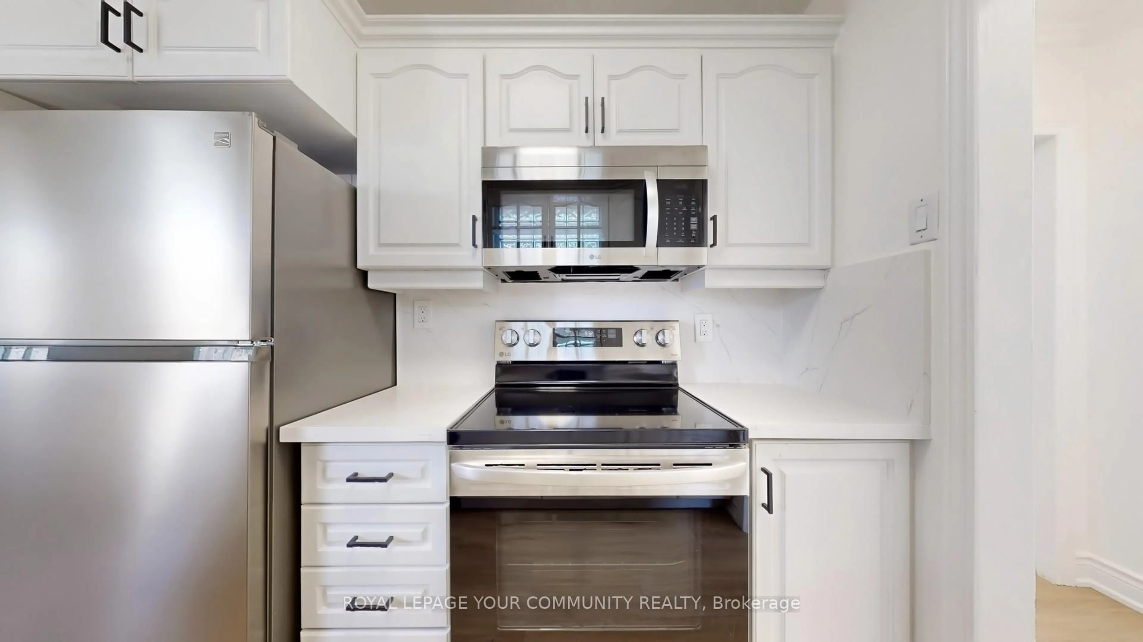 Standard kitchen, unknown for 57 Bartley Bull Pkwy, Brampton Ontario L6W 2J5