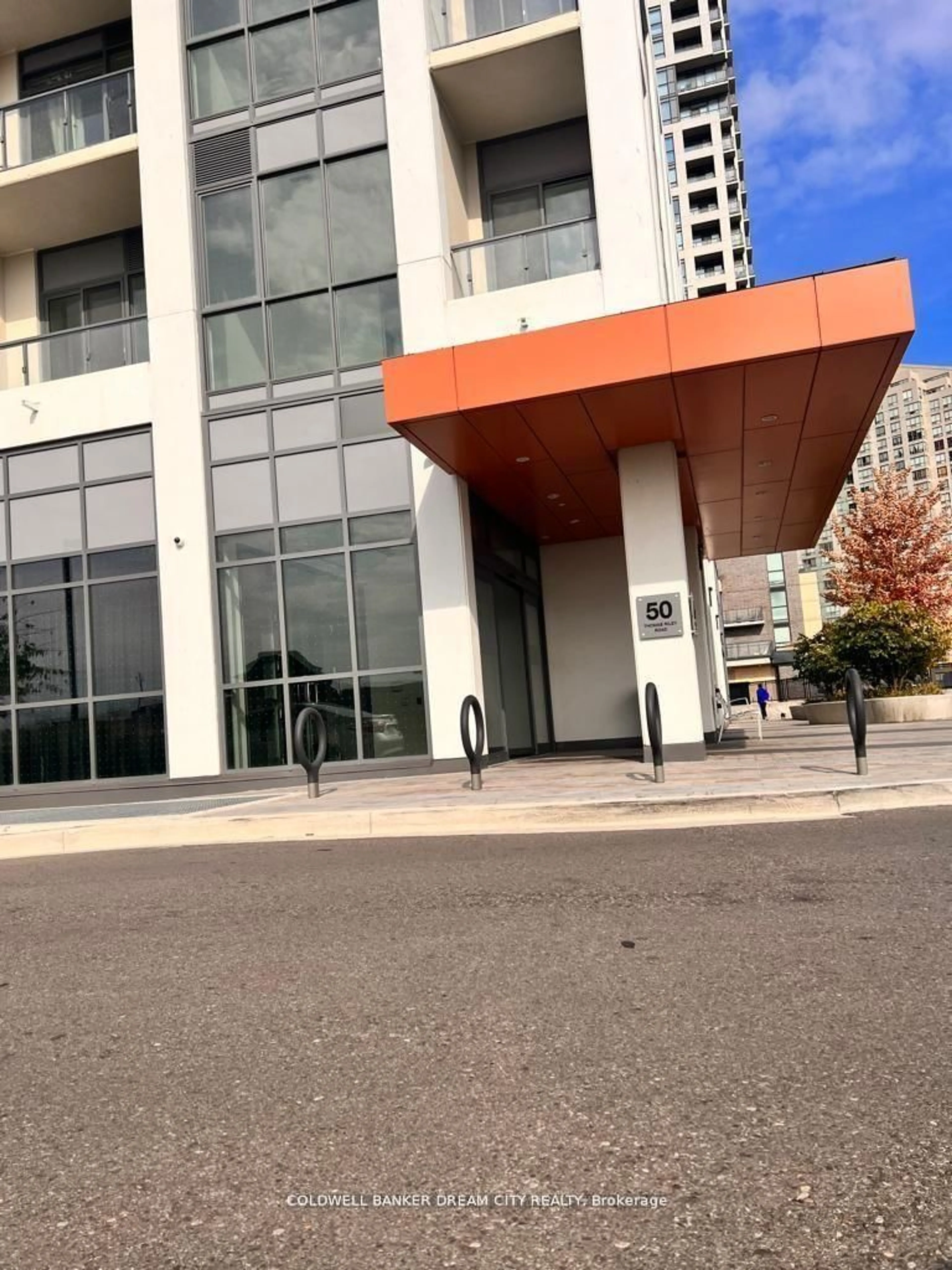 Indoor foyer for 50 Thomas Riley Rd #1507, Toronto Ontario M9B 0C5
