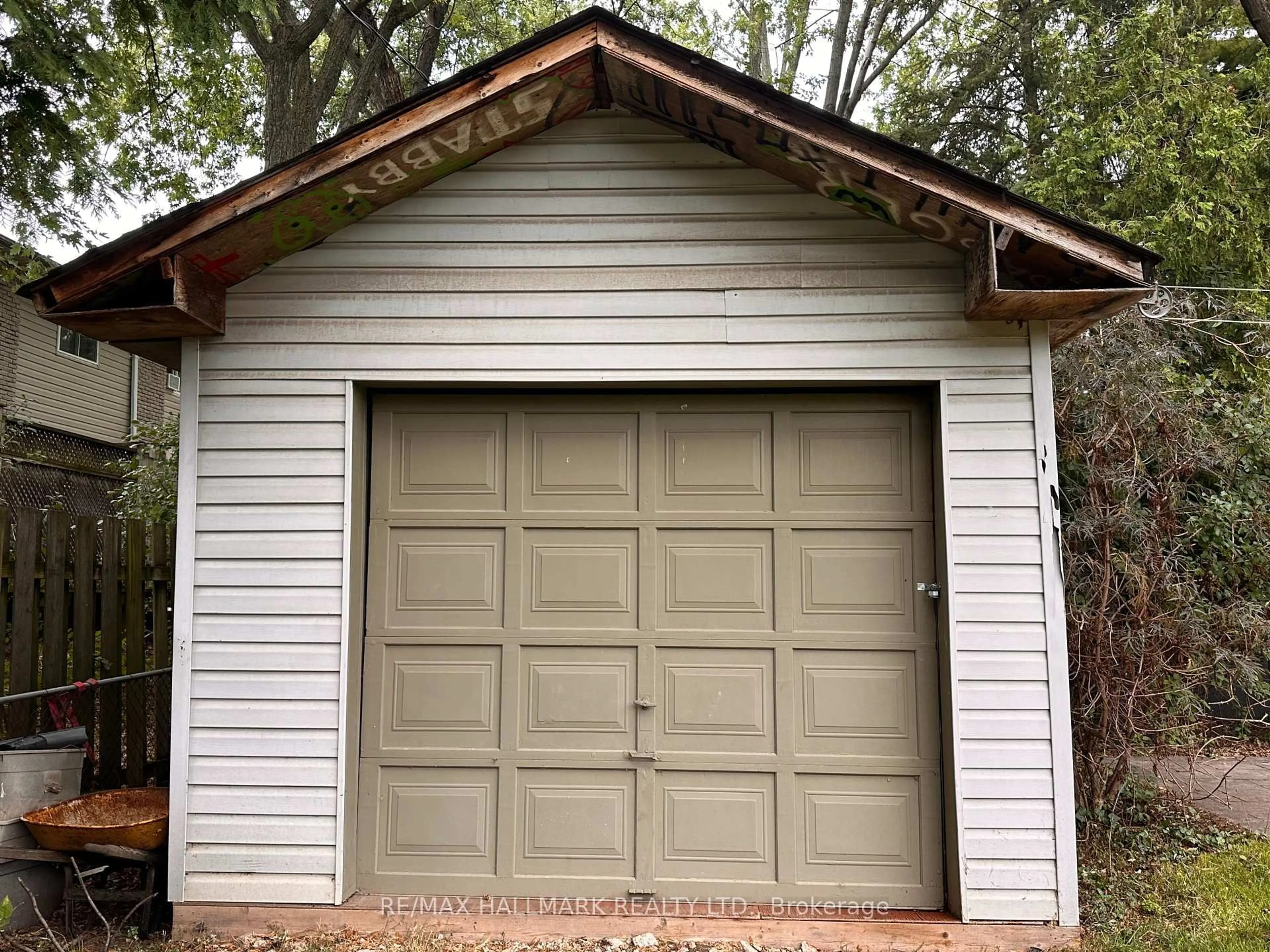 Shed for 1198 Ingledene Dr, Oakville Ontario L6H 2H9