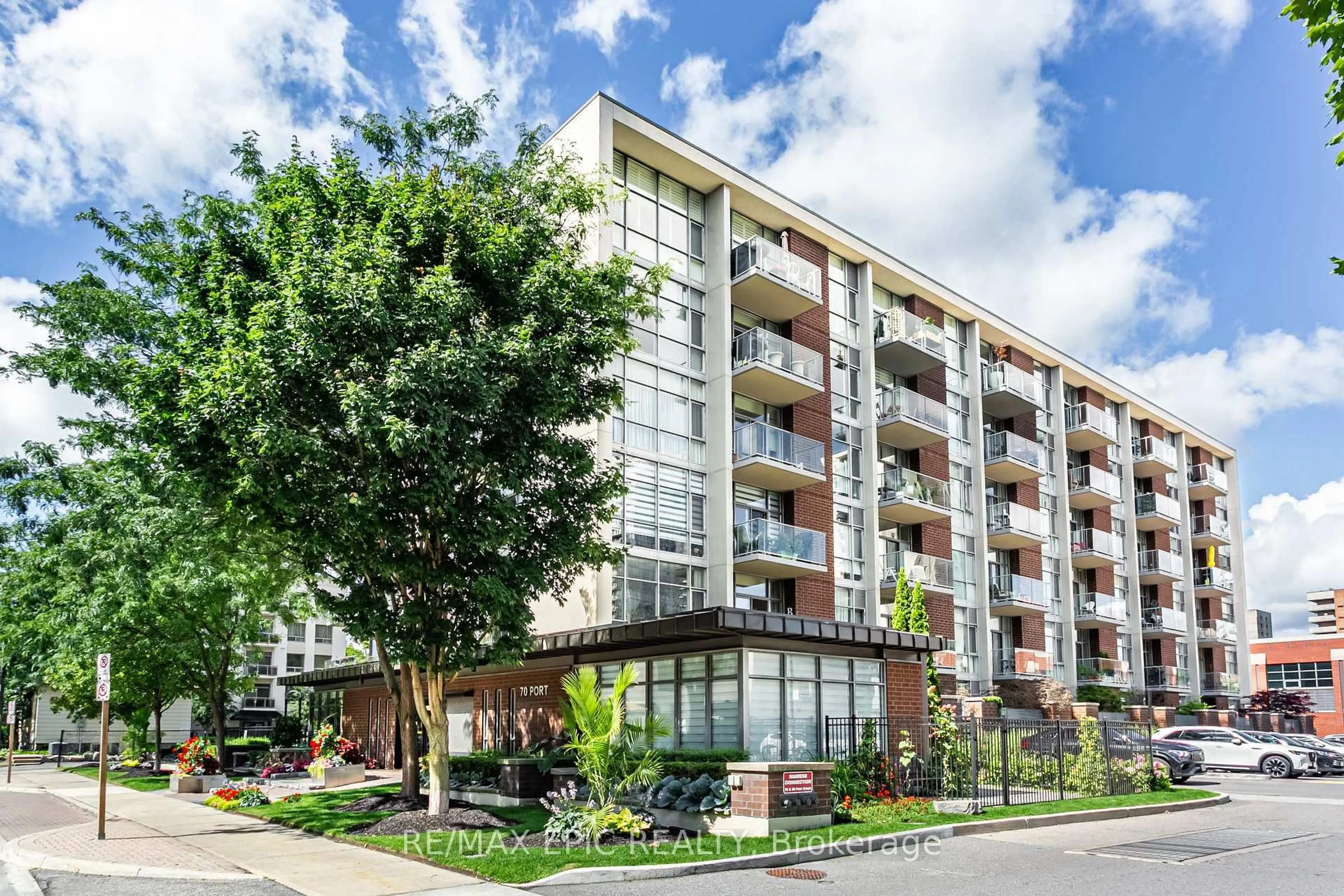 Unknown for 70 Port St #405, Mississauga Ontario L5G 4V8