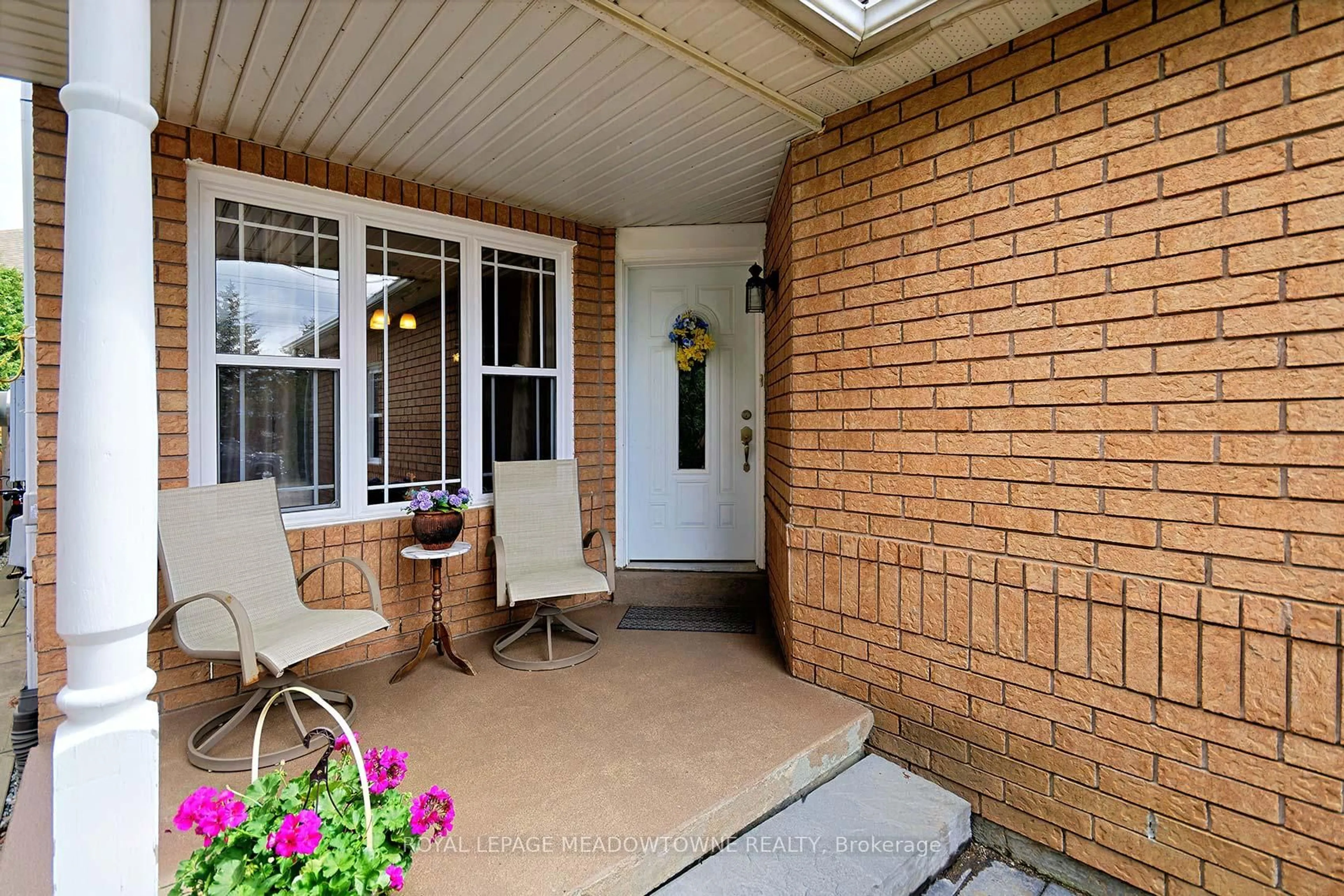 Patio, street for 6521 Sapling Tr, Mississauga Ontario L5N 7J3