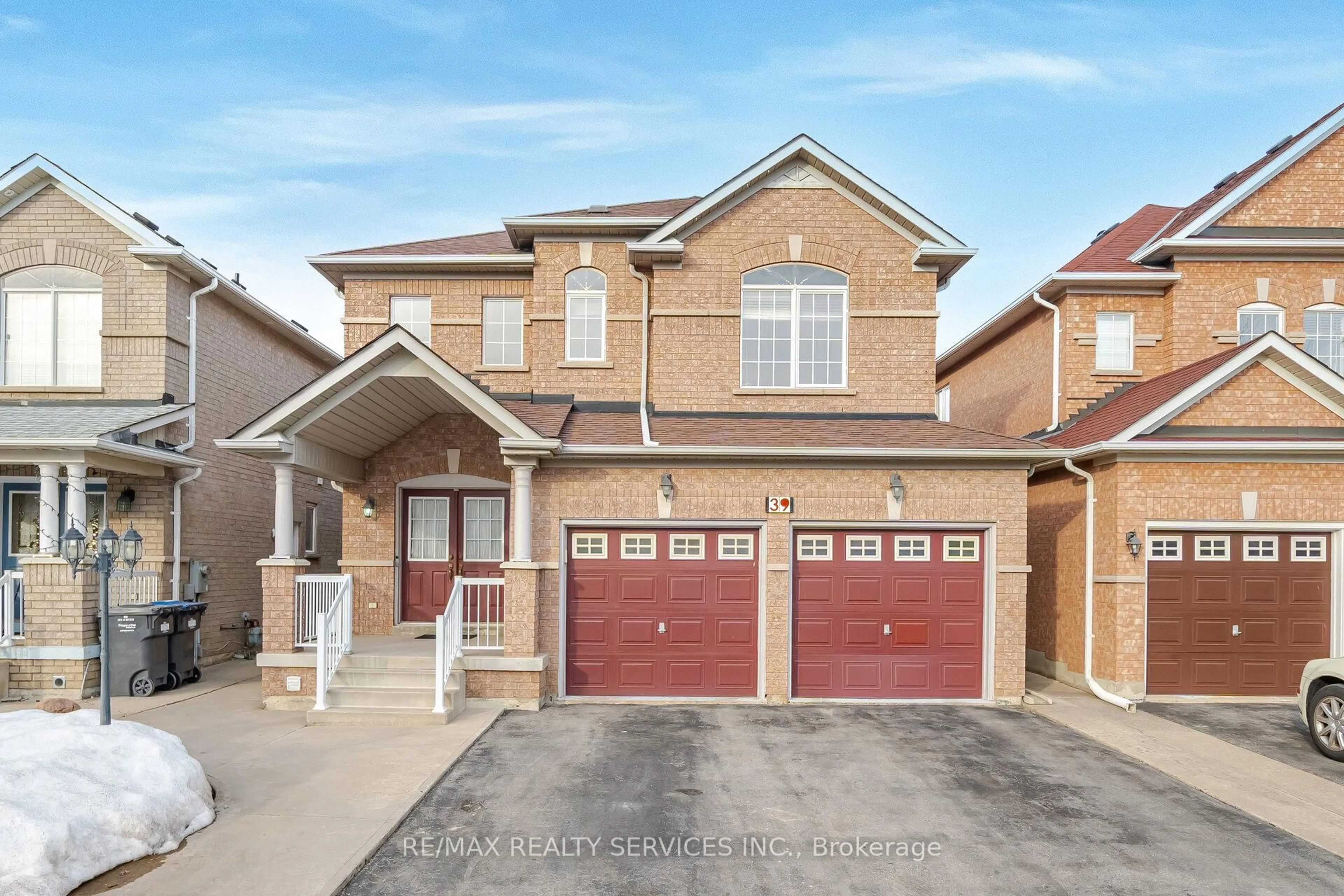 Home with brick exterior material, street for 39 Rattlesnake Rd, Brampton Ontario L6R 3B9