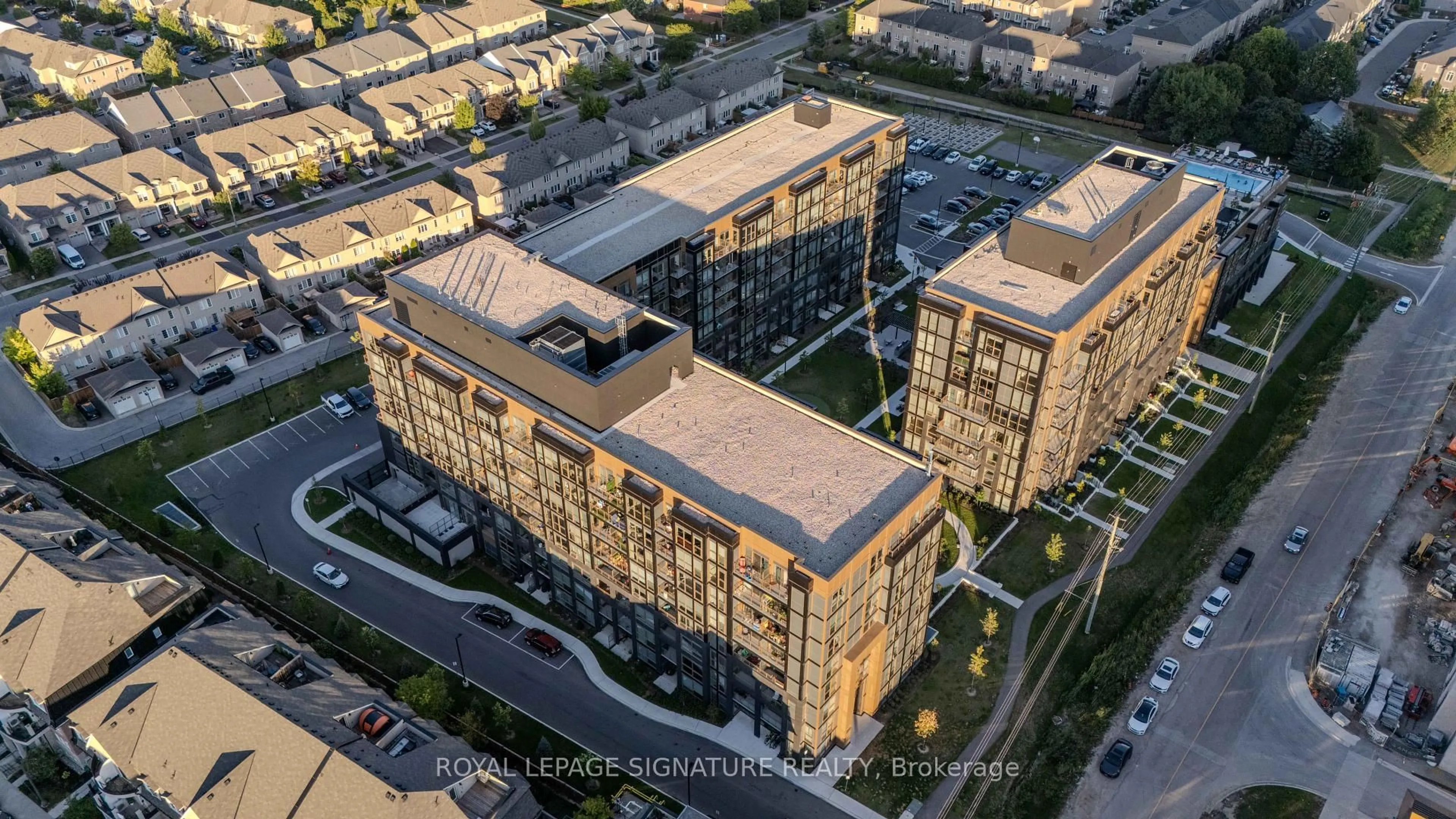 A pic from outside/outdoor area/front of a property/back of a property/a pic from drone, city buildings view from balcony for 2343 Khalsa Gate #611, Oakville Ontario L6M 5R6