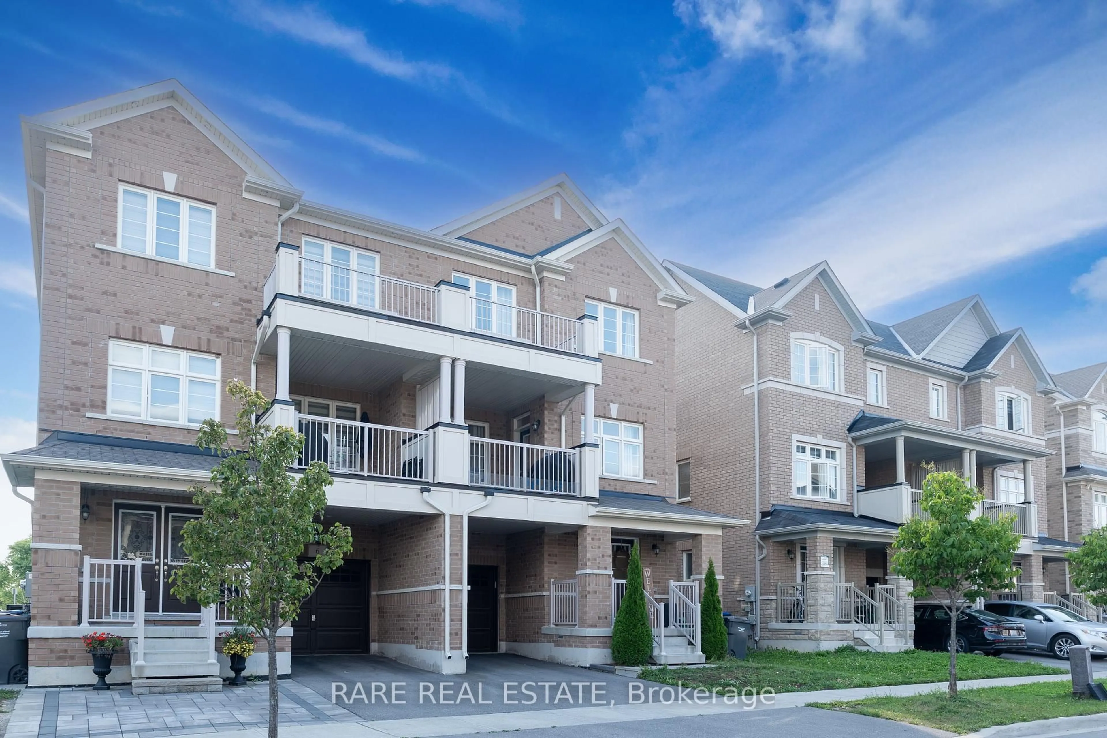 Home with brick exterior material, street for 8 Lowes Hill Circ, Caledon Ontario L7C 4H4