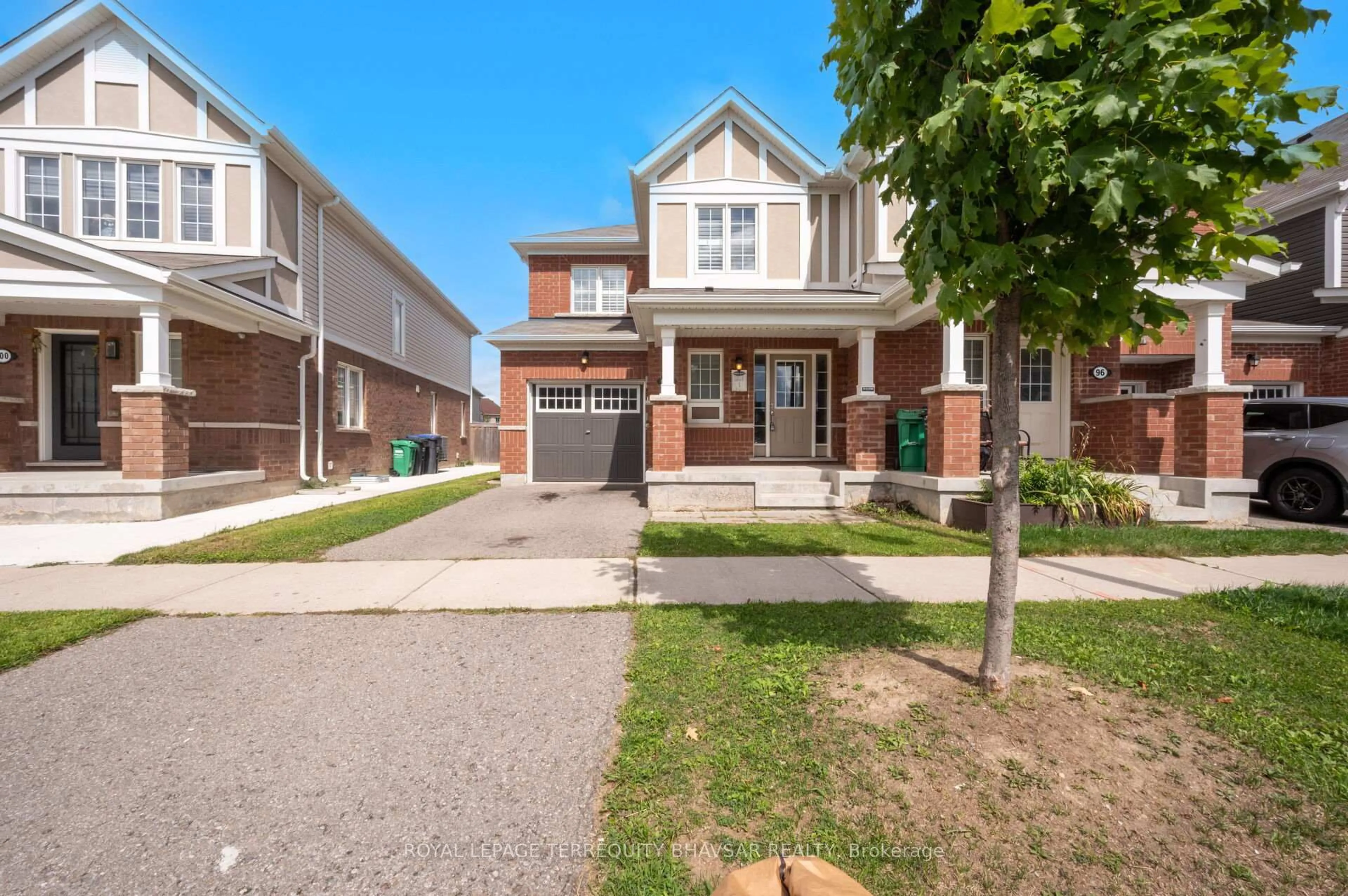 Home with brick exterior material, street for 98 Quillberry Clse, Brampton Ontario L7A 4P2
