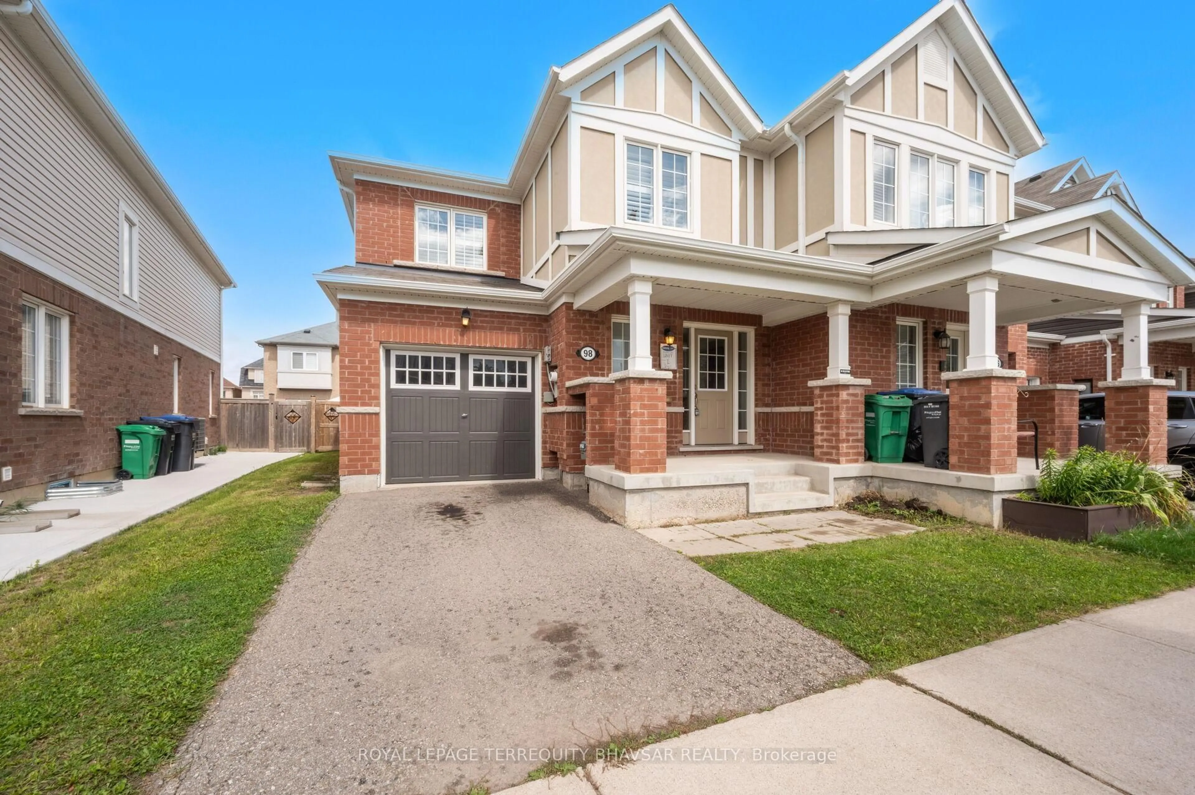 Home with brick exterior material, street for 98 Quillberry Clse, Brampton Ontario L7A 4P2