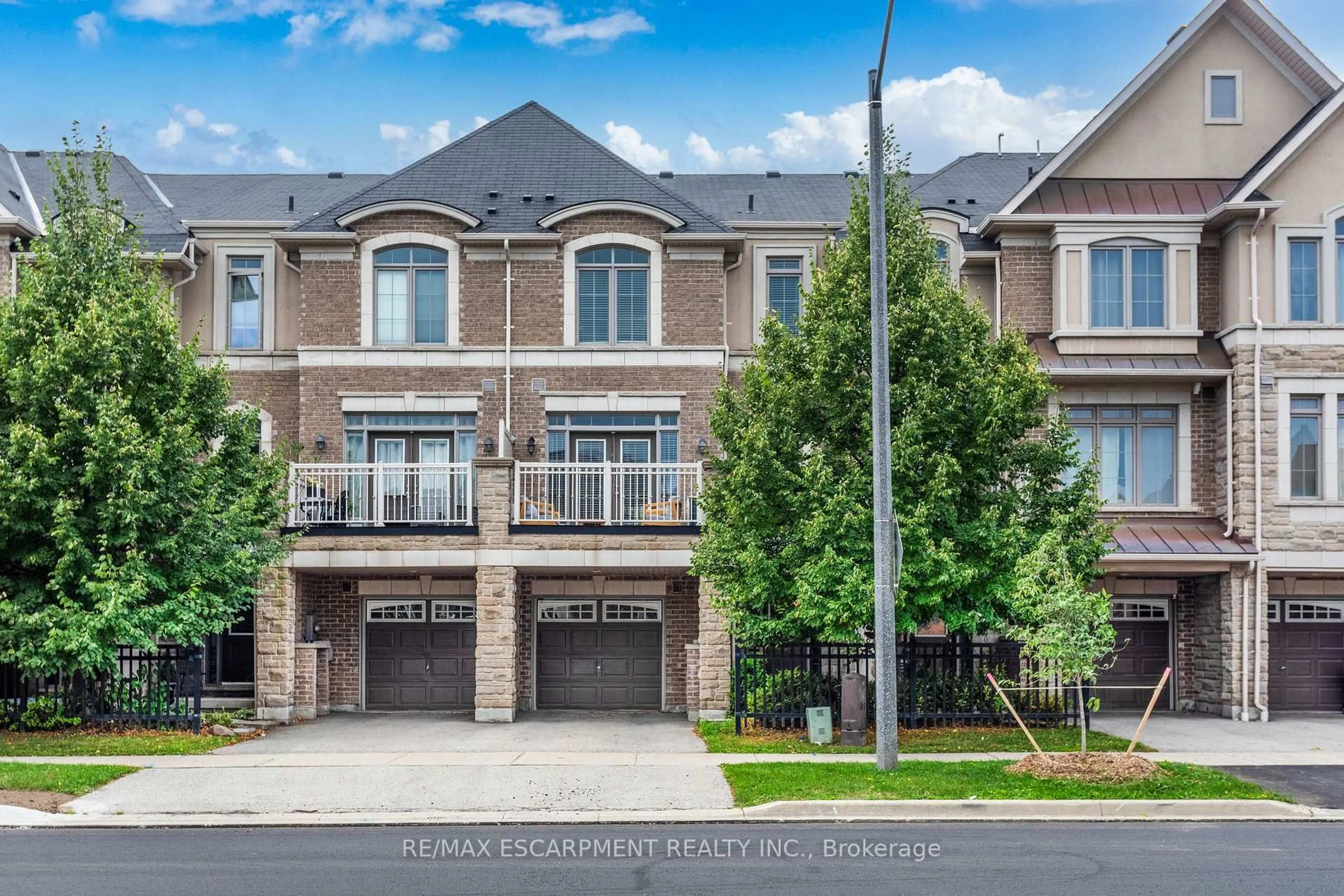 Unknown for 2570 Grand Oak Tr, Oakville Ontario L6M 0S4
