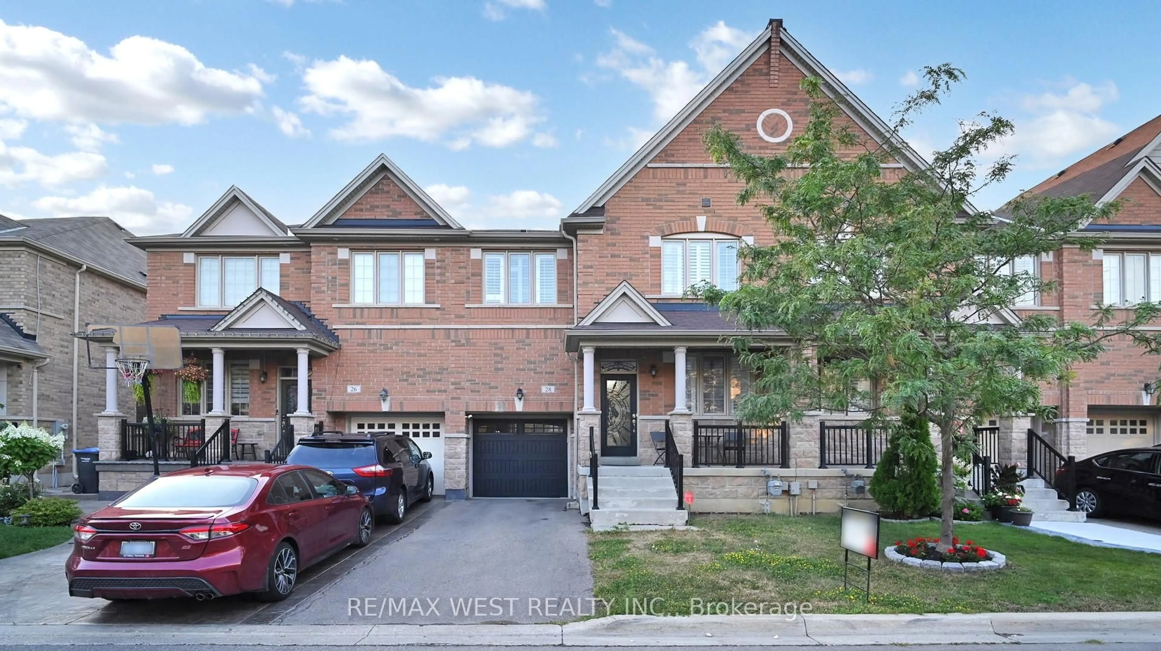Home with brick exterior material, street for 28 Yellowknife Rd, Brampton Ontario L6R 3X3